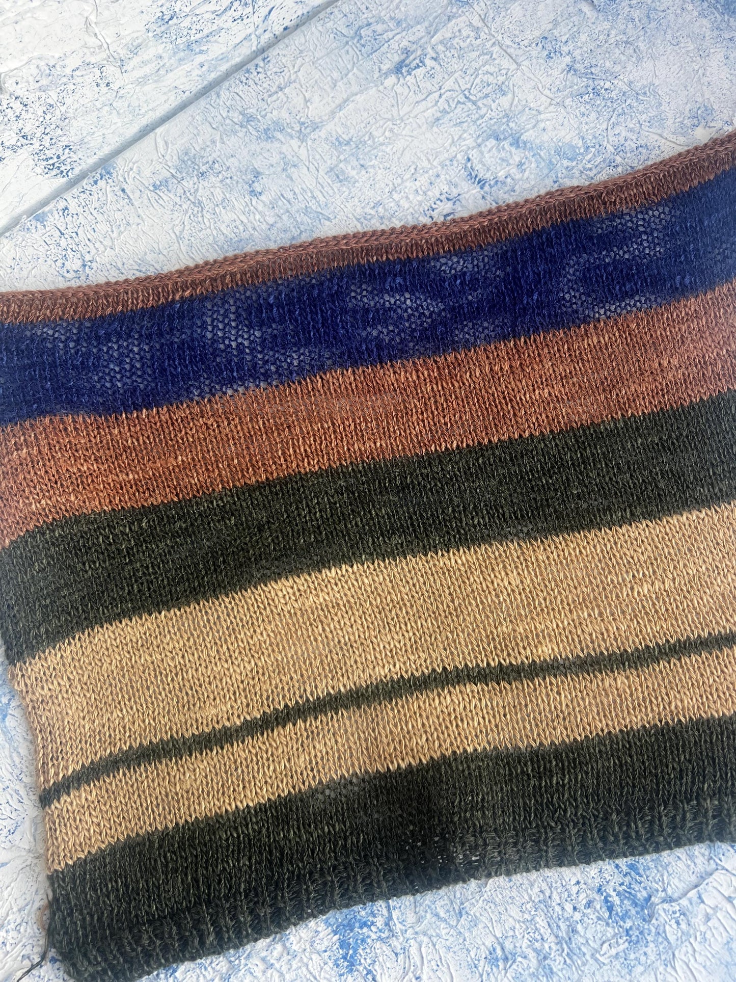 Merino yarn 50% & Silk yarn 50%, Biell Yarn, Dark Olive.Per 100 gr