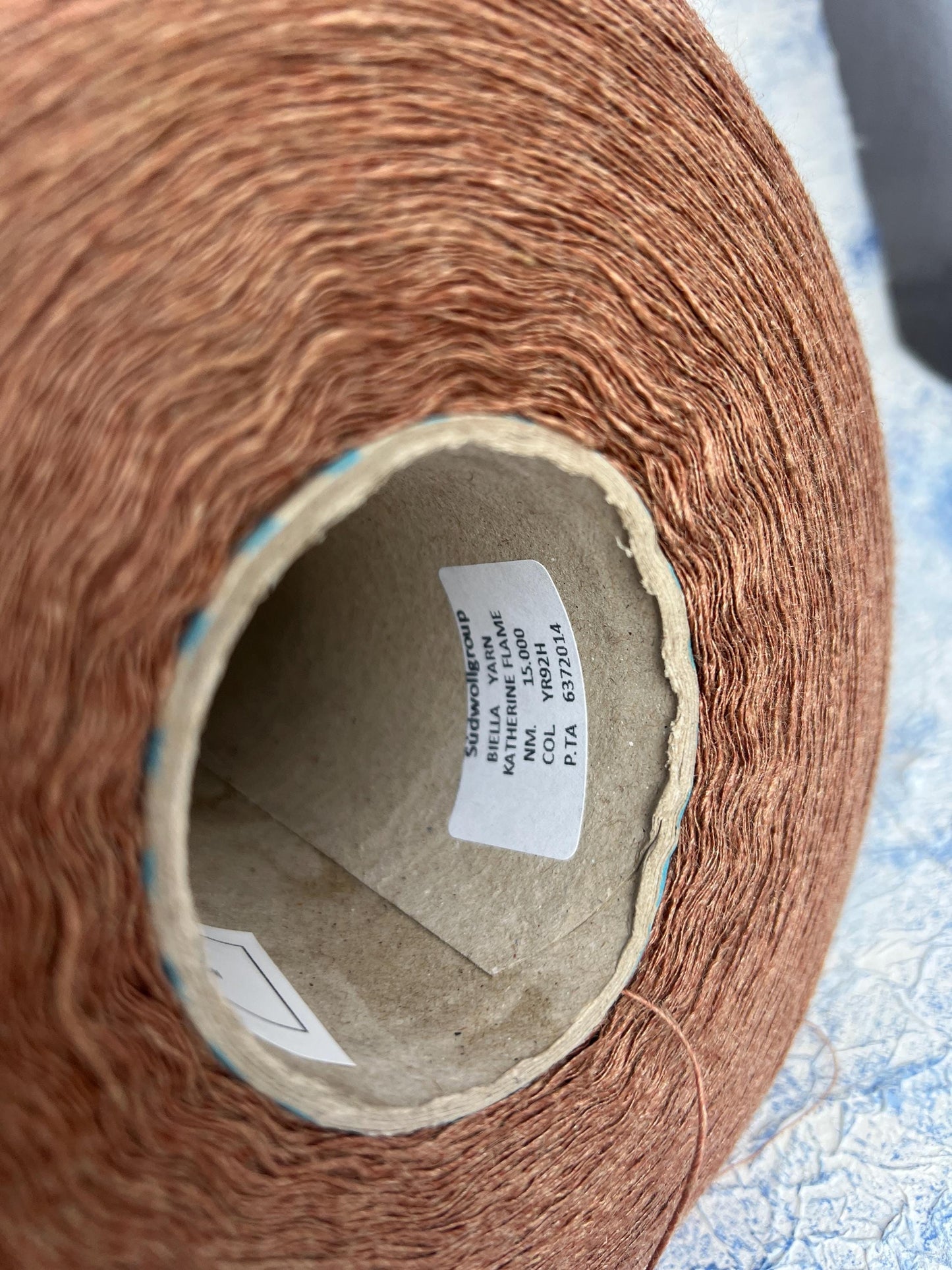 Merino yarn 50% & Silk yarn 50%, Biell Yarn, Rust. Per 100 gr