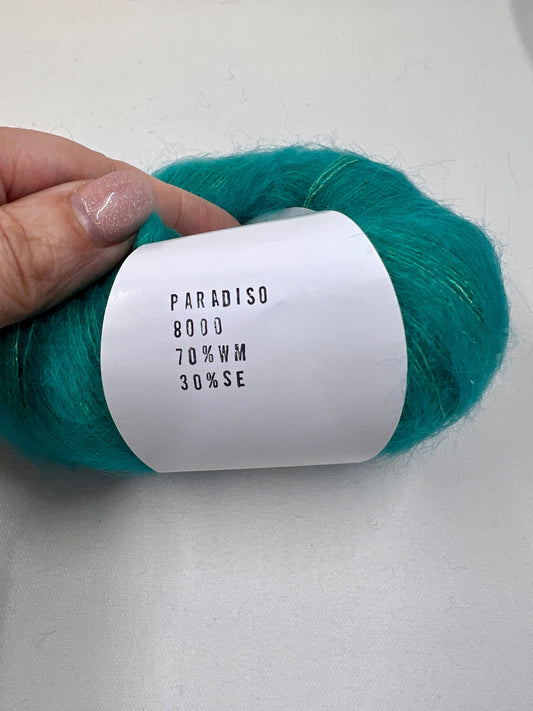 Color Green, 70% Mohair yarn, 30% Silk yarn, 25gr. Per bowl