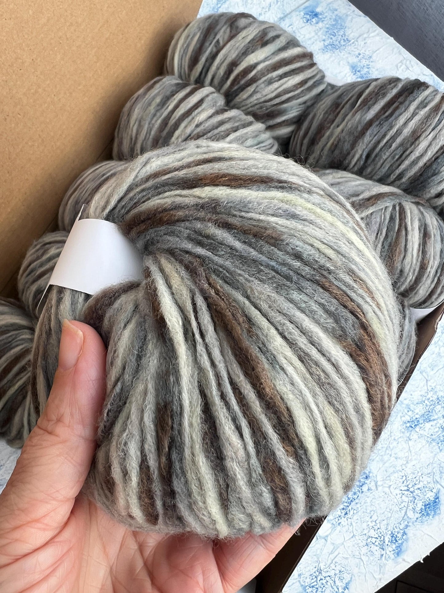 MultiColor, 39% Merino yarn,36% Acrilico, 25% PA. 50gr. Per Bowl