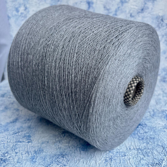Merino 70% Cashmere 10% Seta 20%,Cariaggi yarn, Gray. Per 100 gr