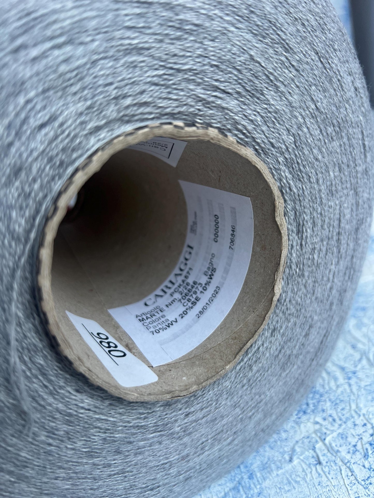 Merino 70% Cashmere 10% Seta 20%,Cariaggi yarn, Gray. Per 100 gr
