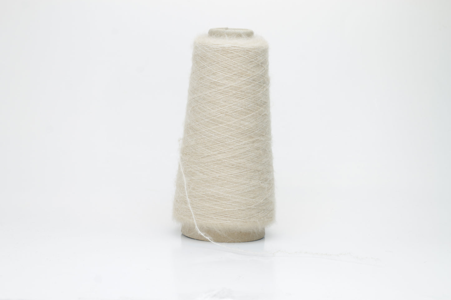 Camel Baby Samarkand 71%, Silk 19%, PA 9%, Cariaggi, Beige. Lot 75gr