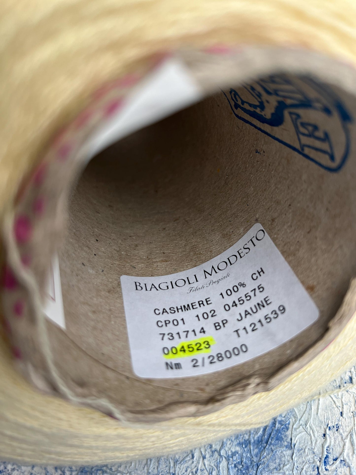 Cashmere yarn 100%, Filati biagioli yarn, Color Lemon.Per 100 gr