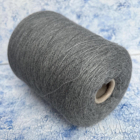 100% Merino wool yarn, Yarn for knitting, Color Gray. Per 100 gr