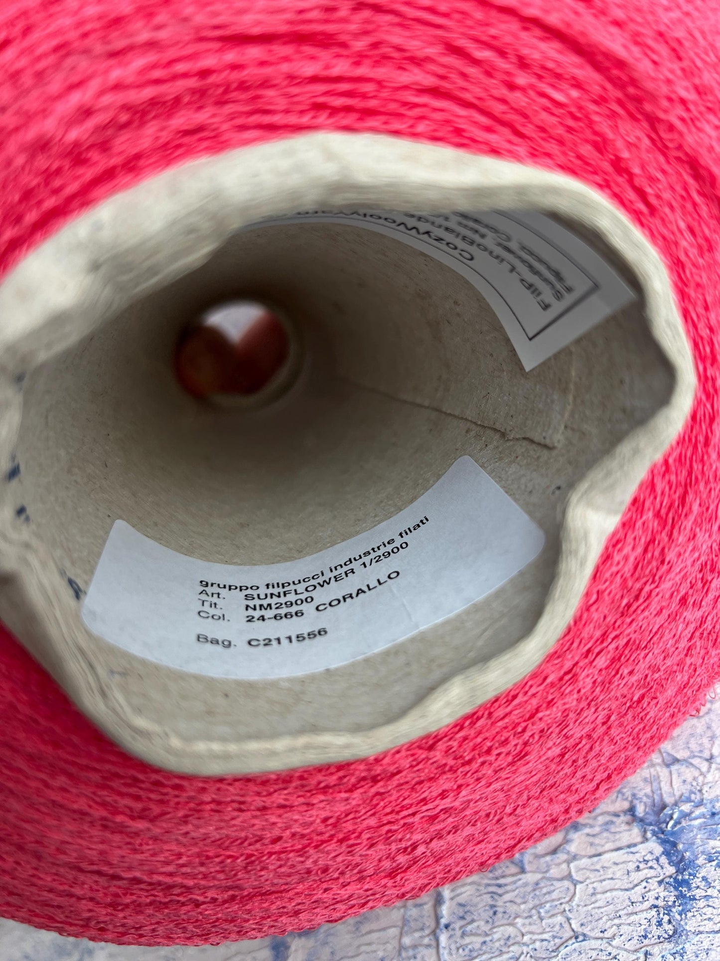 Sunflower,94% Lino yarn, 6% PA, Filpucci yarn, Corallo.Per 100 gr