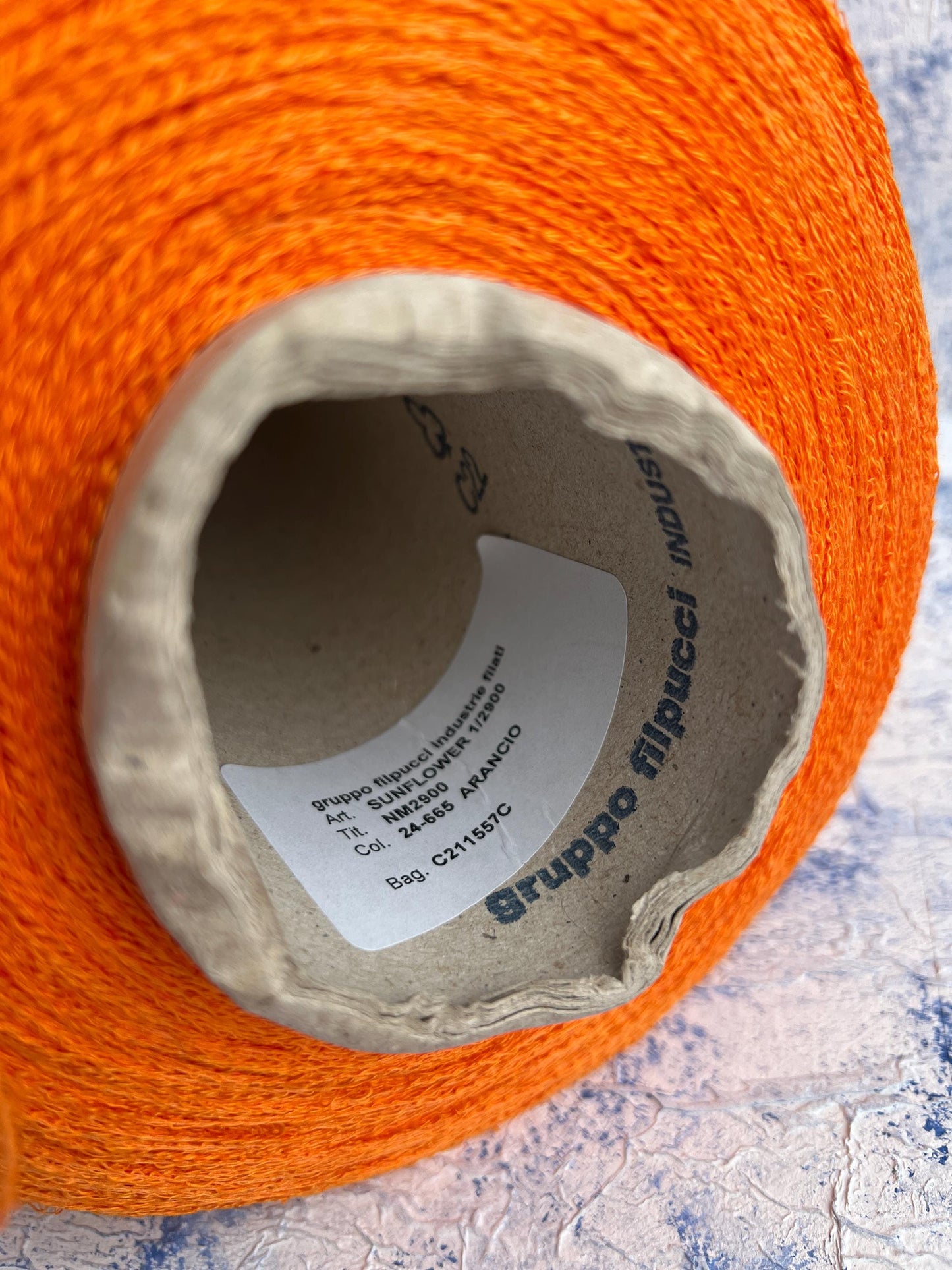 Sunflower, 94% Lino yarn, 6% PA, Filpucci yarn, Orange.Per 100 gr