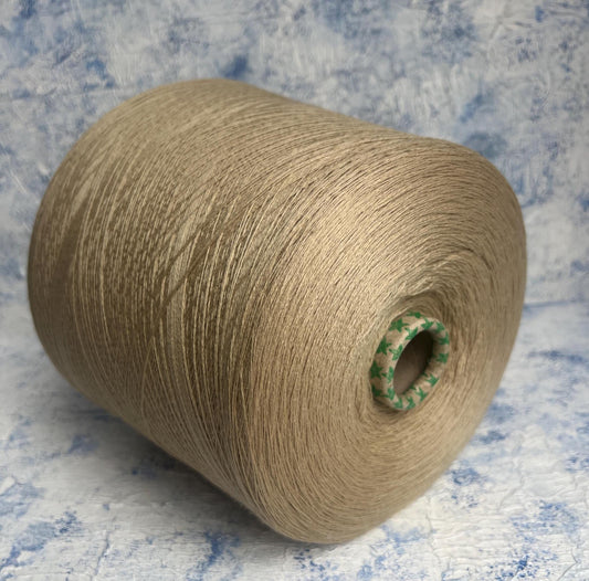 100% Merino wool yarn, Filivivi yarn. Nm 2/30, Color Beige. Per 100 gr