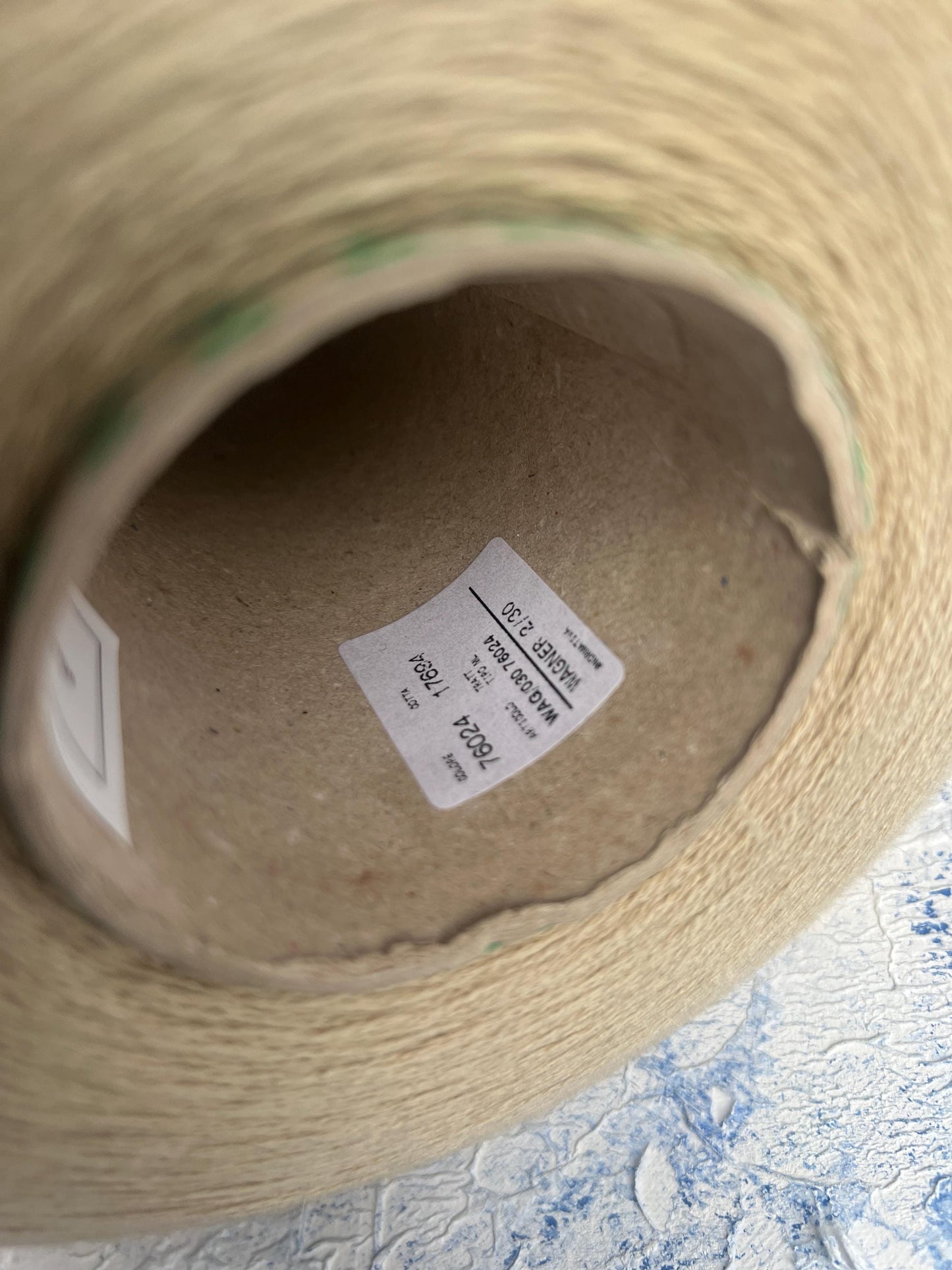 100% Merino wool yarn, Filivivi yarn. Nm 2/30, Color Beige. Per 100 gr