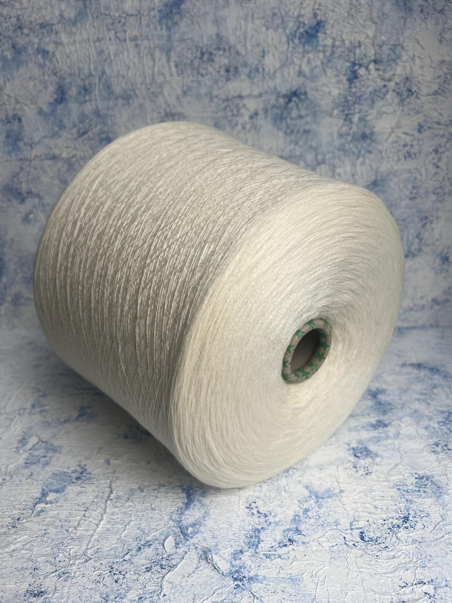 100% Merino wool yarn, Filivivi Srl yarn.Nm 2/30,Color White.Per 100 gr