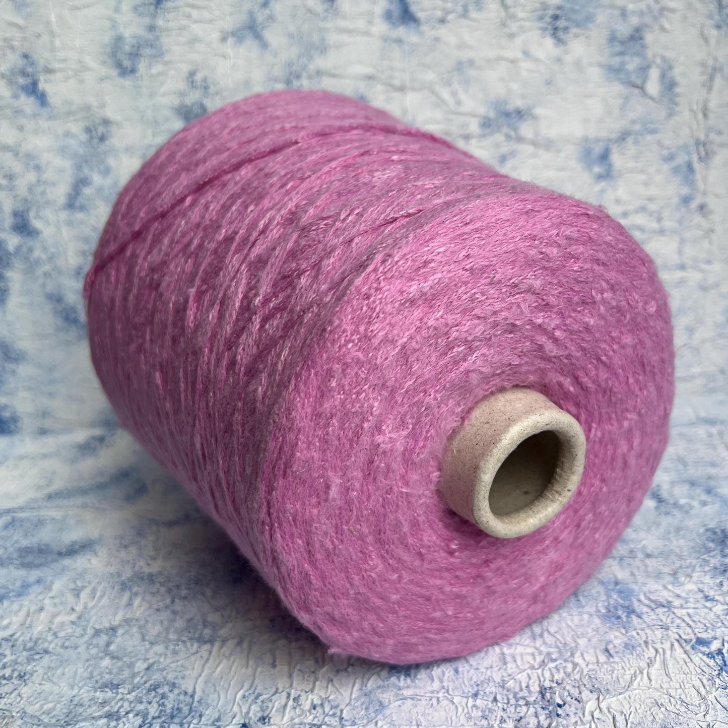 Cotton yarn 48%, PA 30%, Silk yarn 20%, Elast 2%.Moonflower, Pink.Per 100 gr