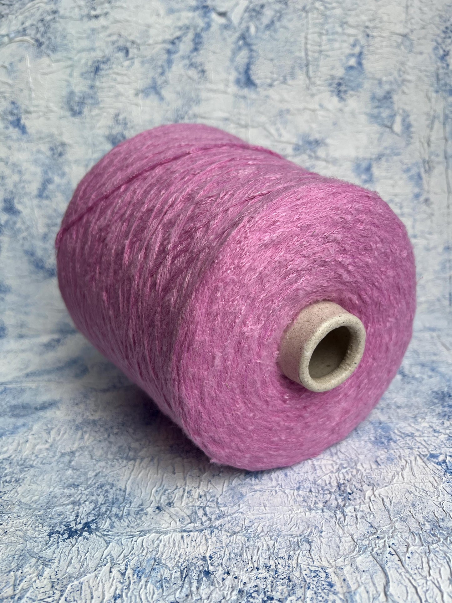 Cotton yarn 48%, PA 30%, Silk yarn 20%, Elast 2%.Moonflower, Pink.Per 100 gr