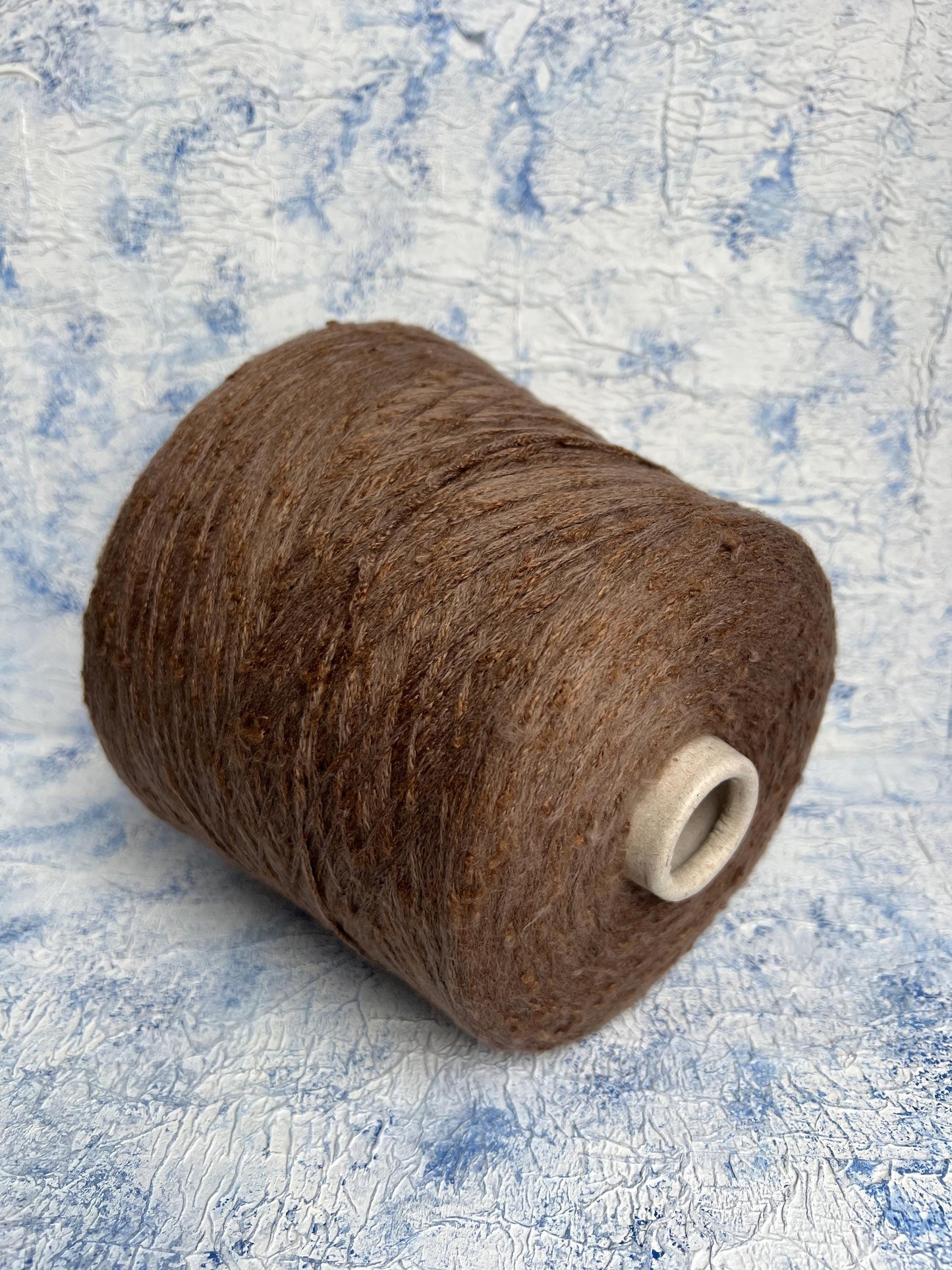 Cotton yarn 48%, PA 30%, Silk yarn 20%, Elast 2%.Moonflower, Brown.Per 100 gr
