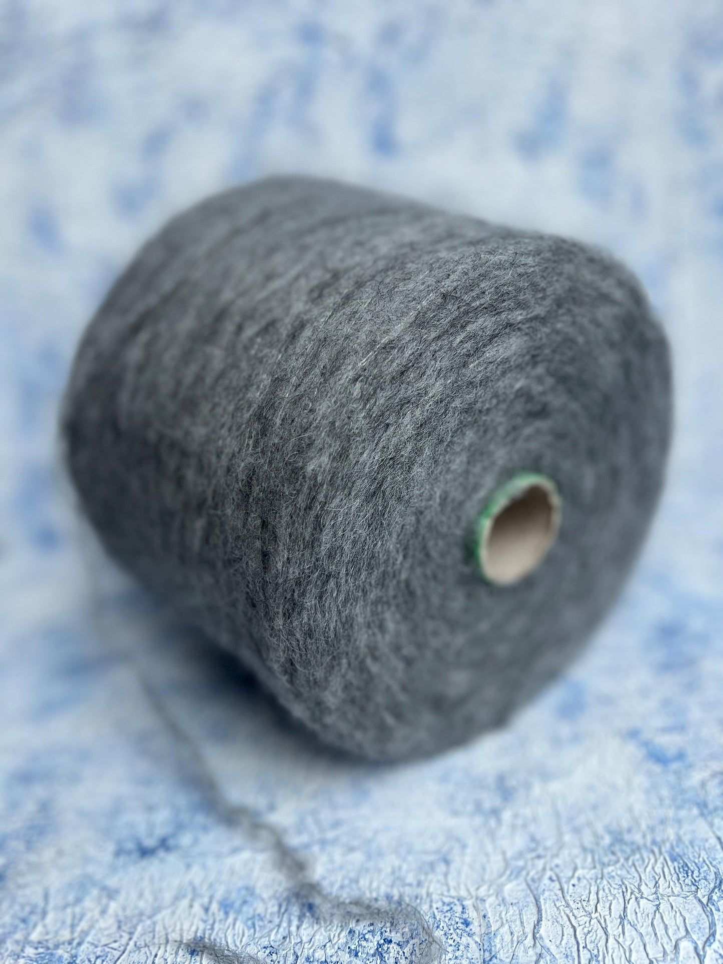 Baby Alpaca 42% & Merino 40% & PA 16% & EL 2% Yarn,Gray.Per 100 gr