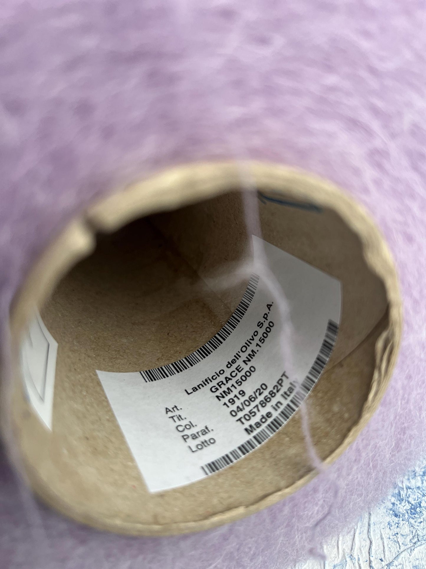 74% Baby Alpaca yarn, 26% PA yarn, Yarn for knitting, Color Lavander. Per 100 gr