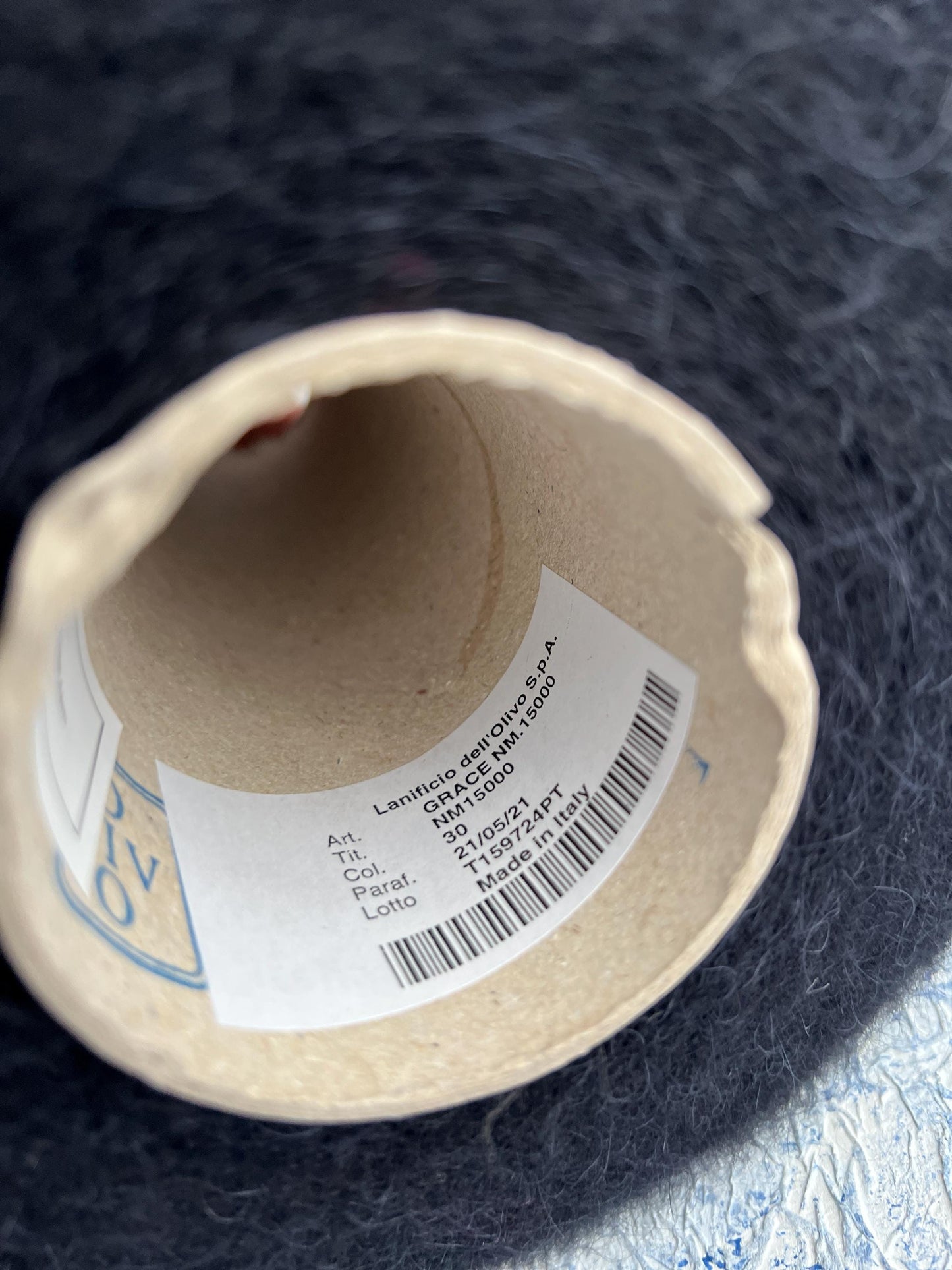 74% Baby Alpaca yarn, 26% PA yarn, Yarn for knitting, Color Black. Per 100 gr