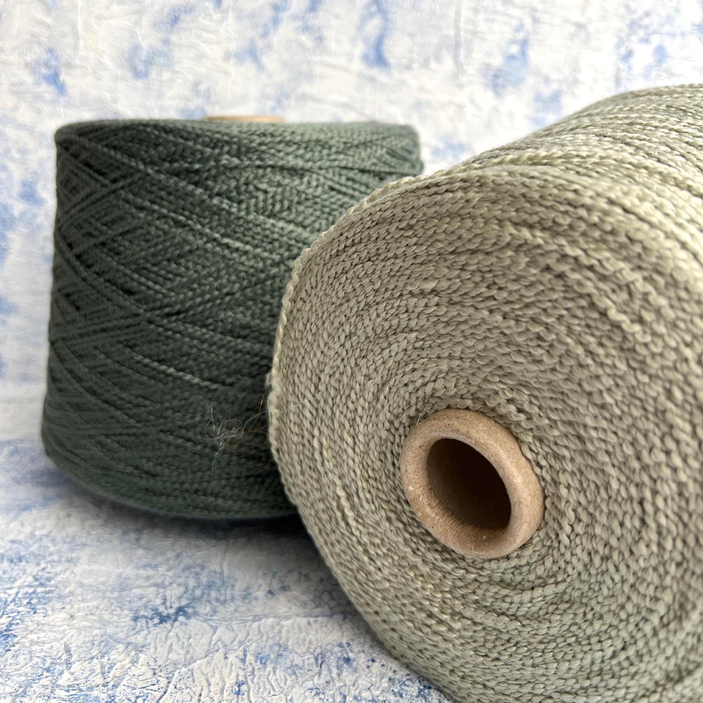 Cotton yarn 100%, Loro Piana Yarn. Papiro New.Verde Medio. Per 100 gr