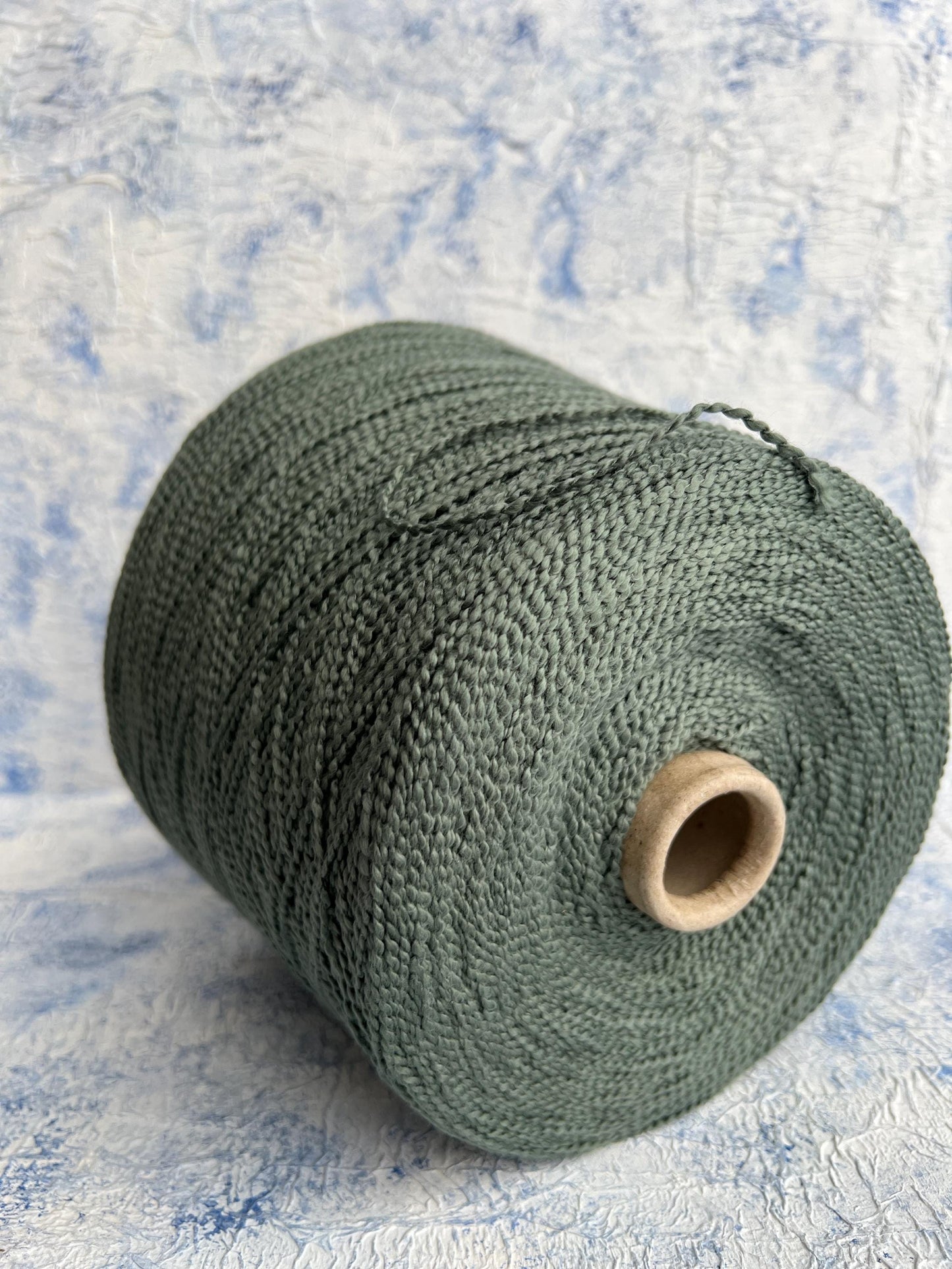 Cotton yarn 100%, Loro Piana Yarn. Papiro New.Verde Medio. Per 100 gr