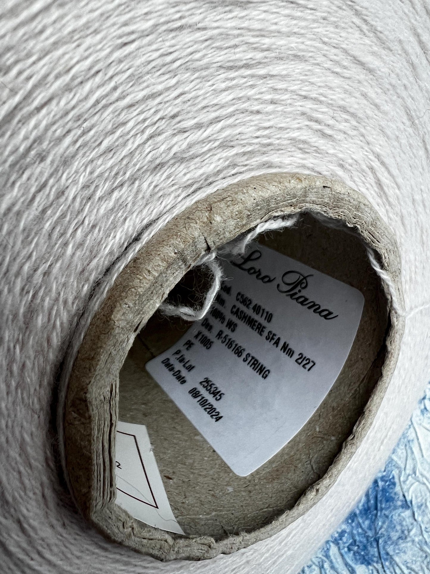 100% Cashmere Yarn – Loro Piana. Color Silk.Yarn for Knitting & Weaving