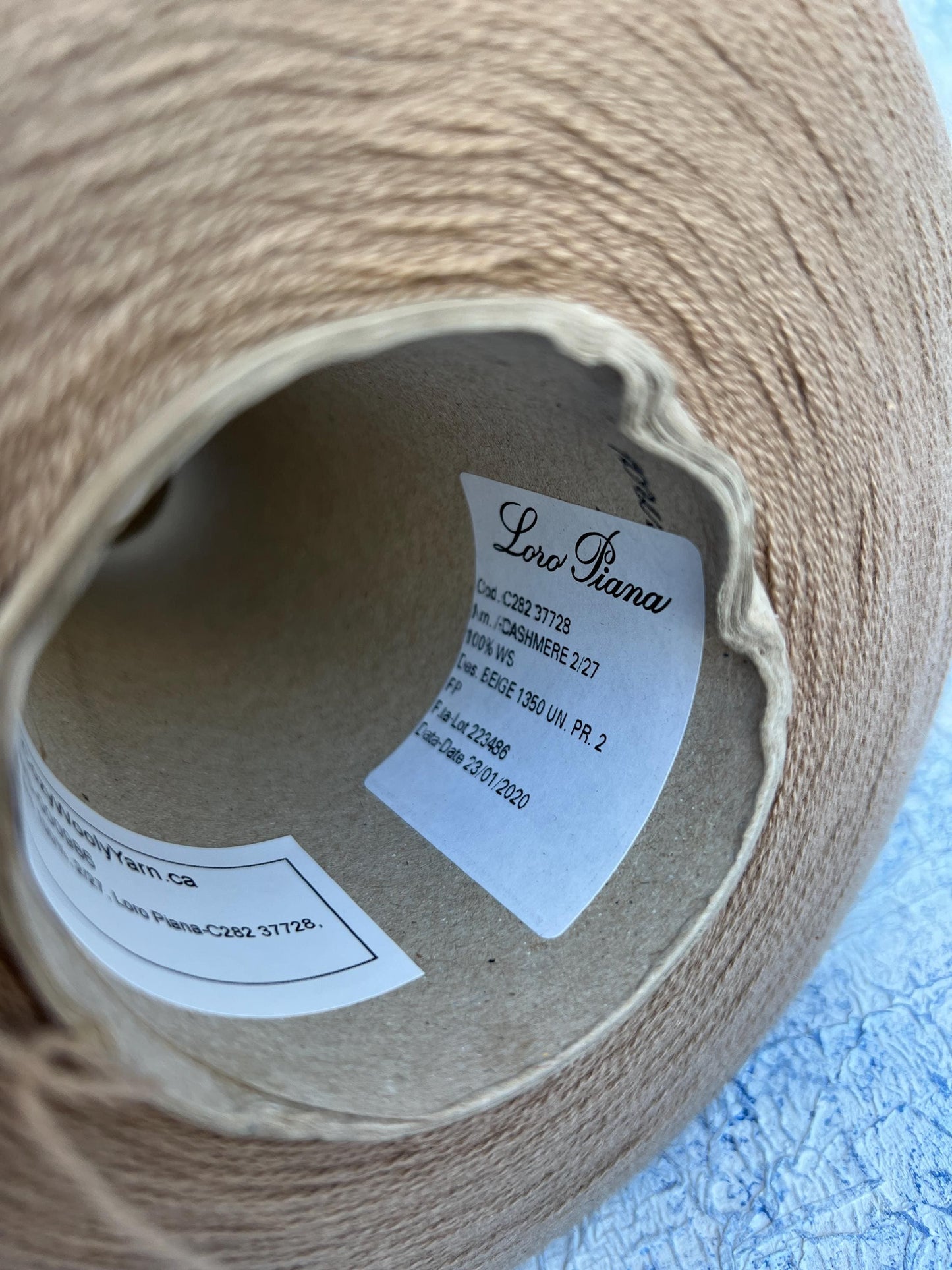 Cashmere Yarn 100%, Loro Piana yarn for knitting, Beige. Per 100 gr