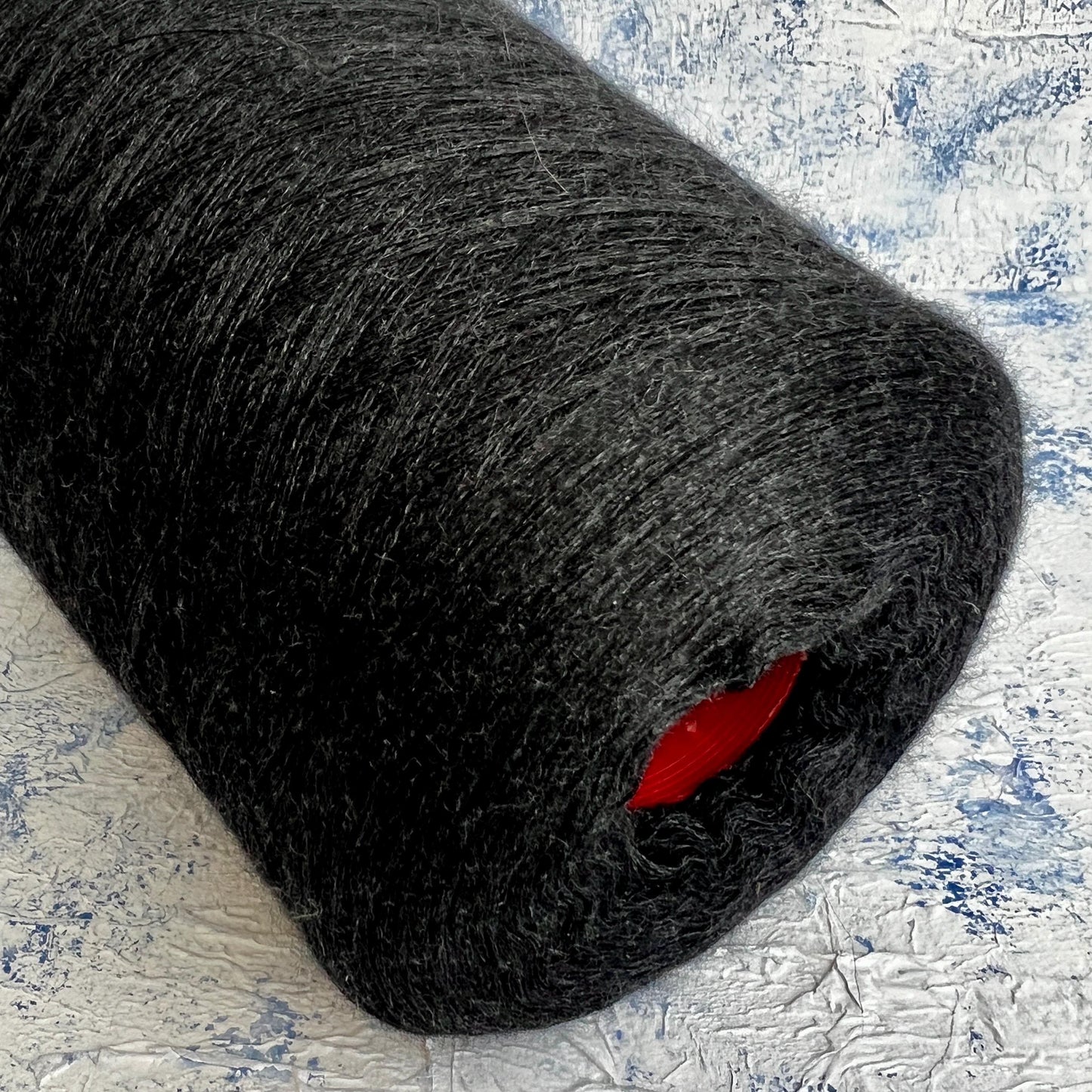 Cashmere yarn 80%, Silk yarn 20%, Botto yarn, Color Black.Per 100 gr