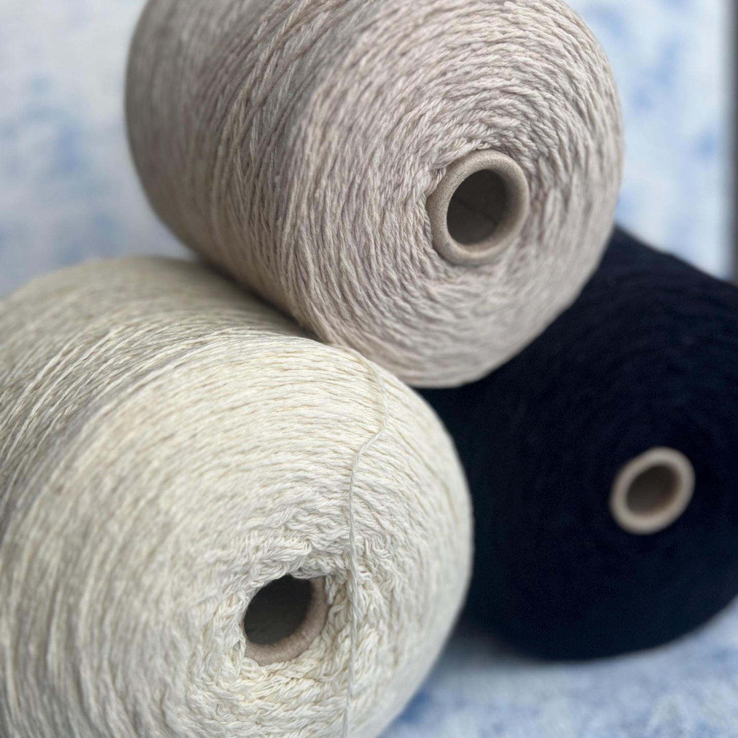 Merino yarn 100%,Loro Piana Malfile yarn on Cone,White.Per 100 gr