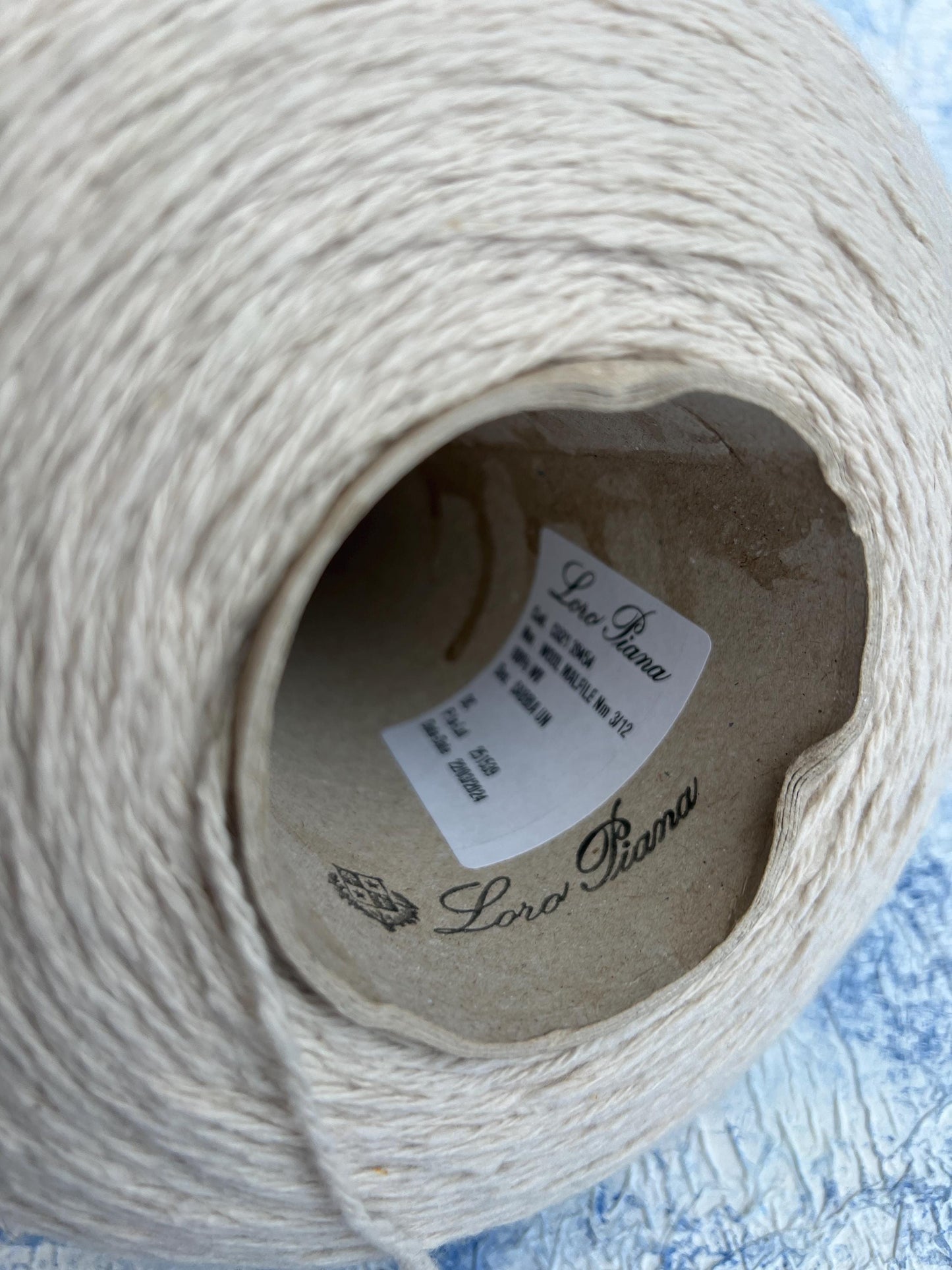 Merino yarn 100%,Loro Piana Malfile yarn on Cone,Sabbia. Per 100 gr