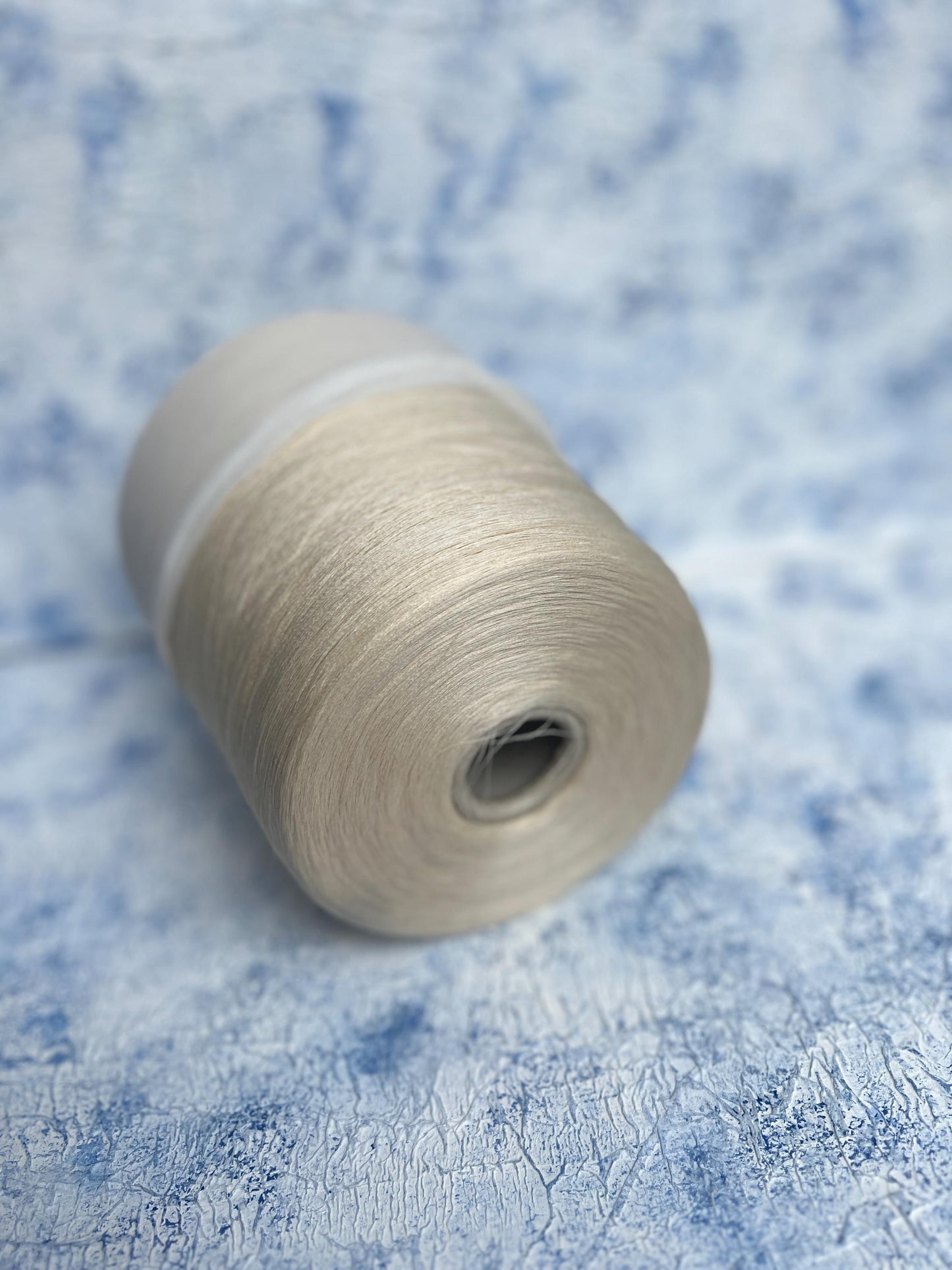 Silk yarn for Weaving or knitting 100%,Pecci yarn, Color Milk. Per 100 gr