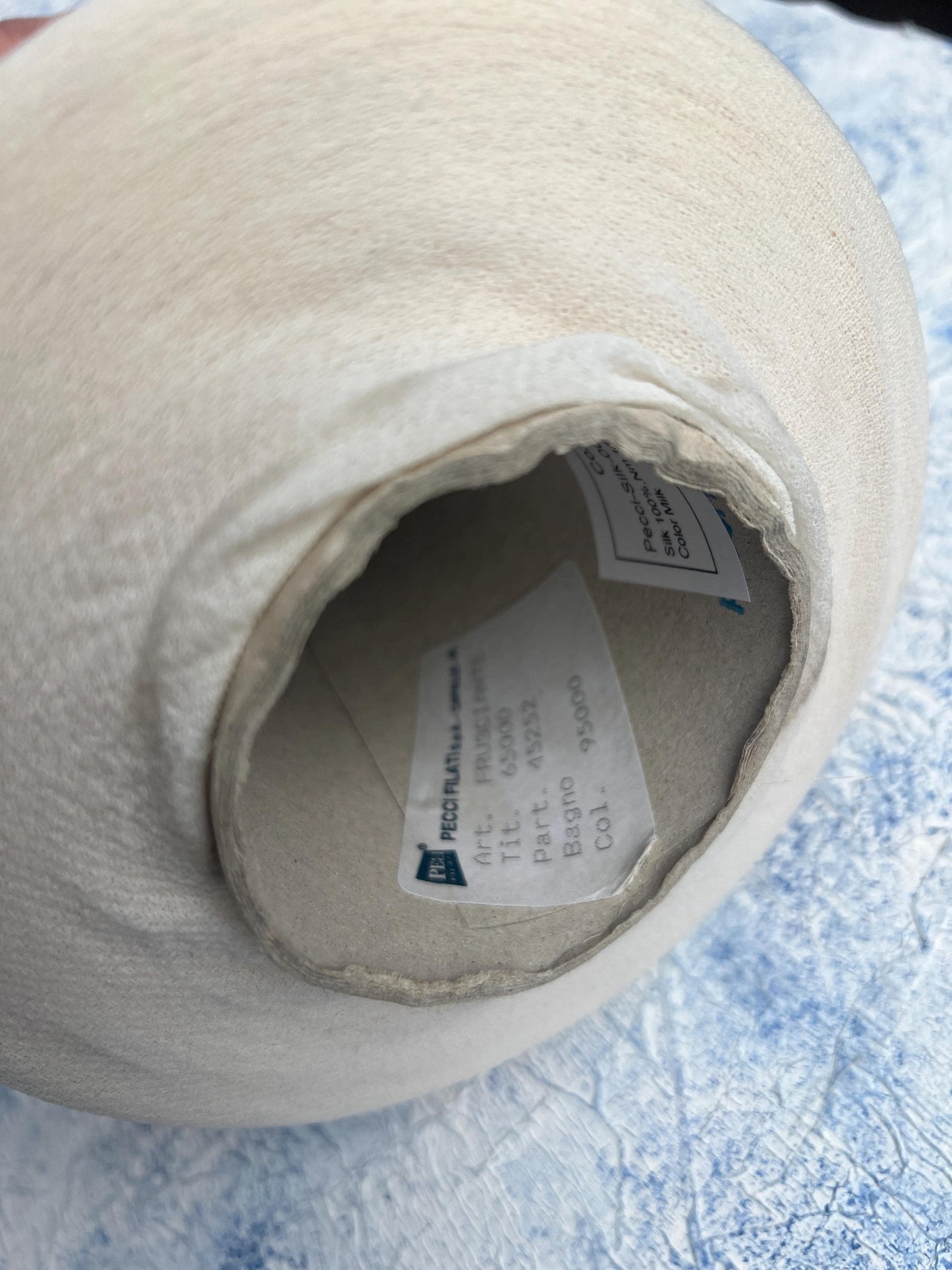 Silk yarn for Weaving or knitting 100%,Pecci yarn, Color Milk. Per 100 gr