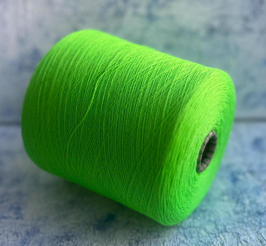 Merino 100 %,Cashwool yarn. Nm 2/30, Prisma Ricerche-Green Fluo.Per 100 gr