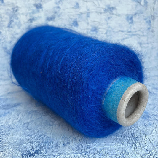 Kid Mohair Yarn 70%, Seta/Silk Yarn 30%, Nm 8.5 - Royal Blue. Per 100 gr