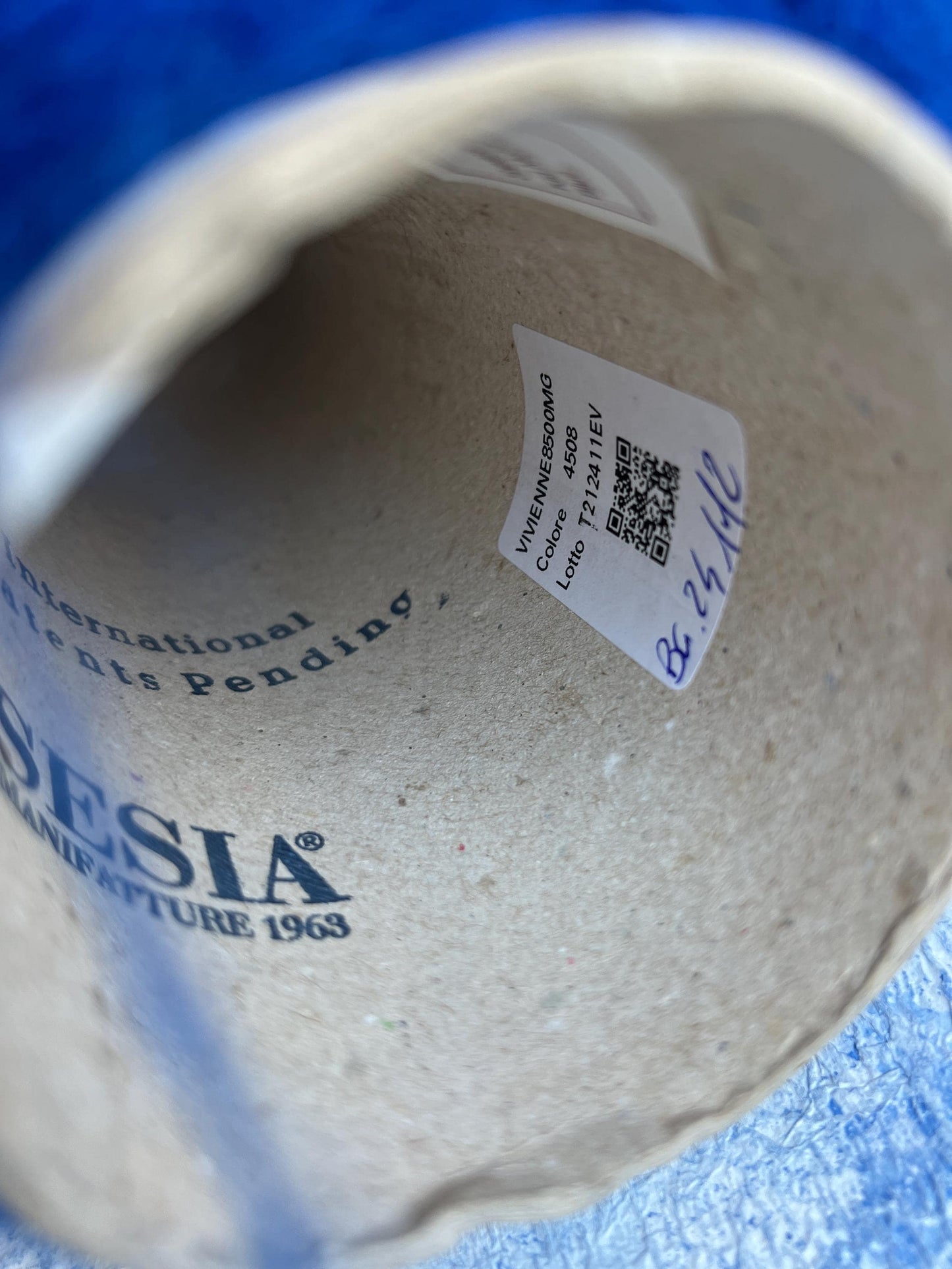 Kid Mohair Yarn 70%, Seta/Silk Yarn 30%, Nm 8.5 - Royal Blue. Per 100 gr