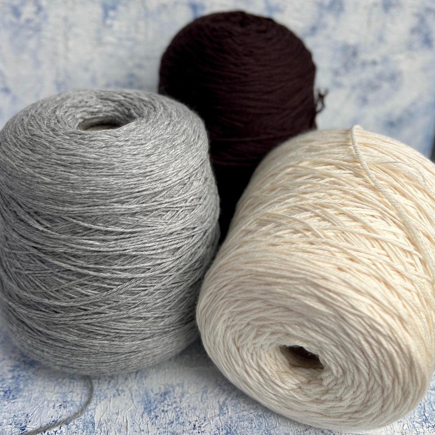100% New Jersey Fine Merino wool on Cone, Color Gray. Per 100 gr