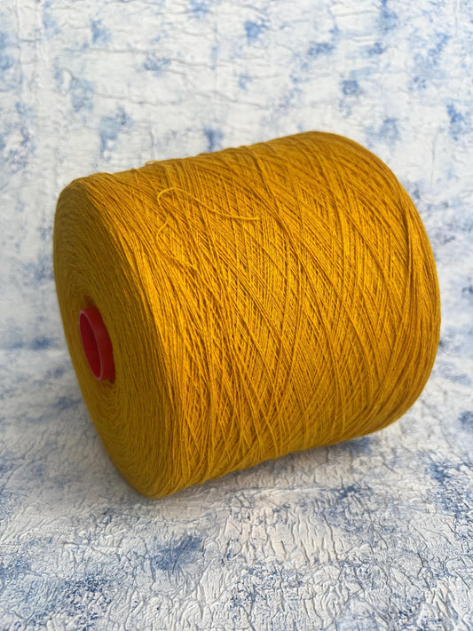 Cashmere yarn 100%, Yarn on Cone, Todd&Duncan-Golden Eye. Per 100 gr