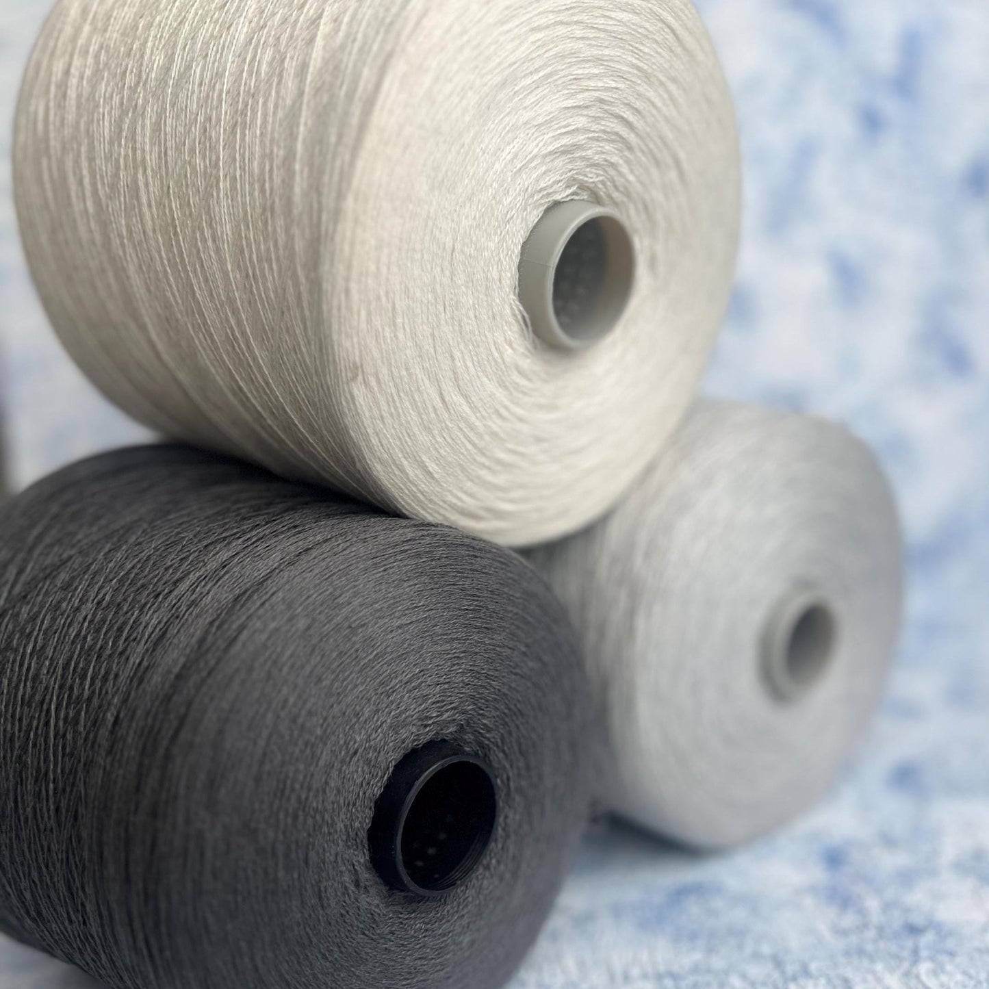 Cashmere yarn 100%, Yarn on Cone, Todd&Duncan - Gesso. Per 100 gr