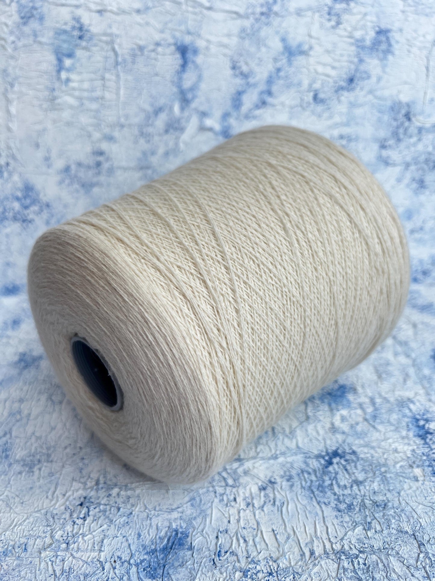 Cashmere yarn 100% for knitting,Todd&Duncan-White Undyed.Per 100 gr