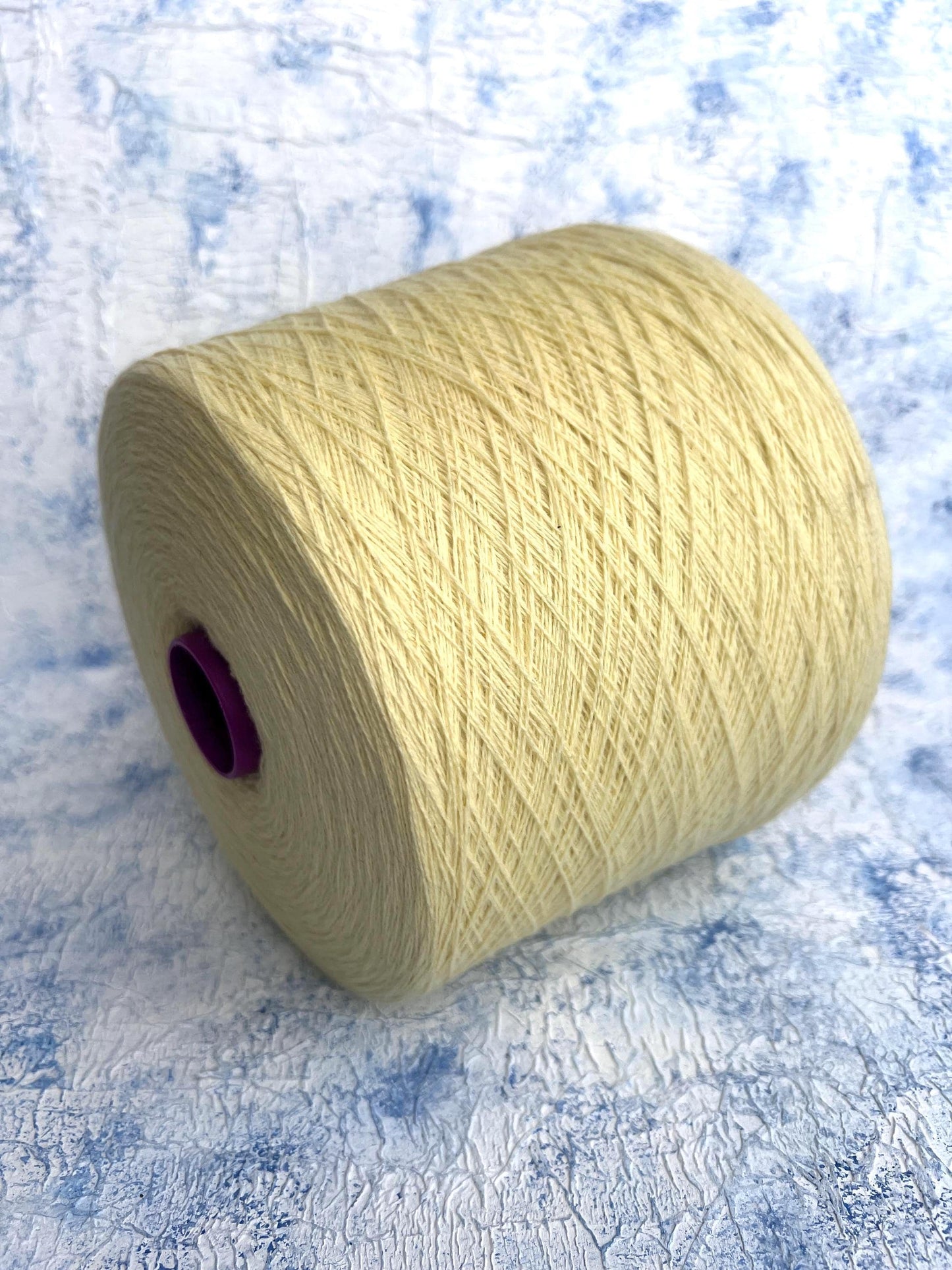 Cashmere yarn 100% on cone for knitting, Todd&Duncan-Lemon.Per 100 gr