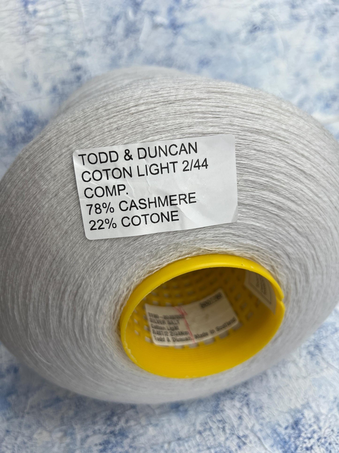 Cashmere 78% & Cotton 22% yarn,Todd&Duncan yarn, Color Gray.Per 100 gr