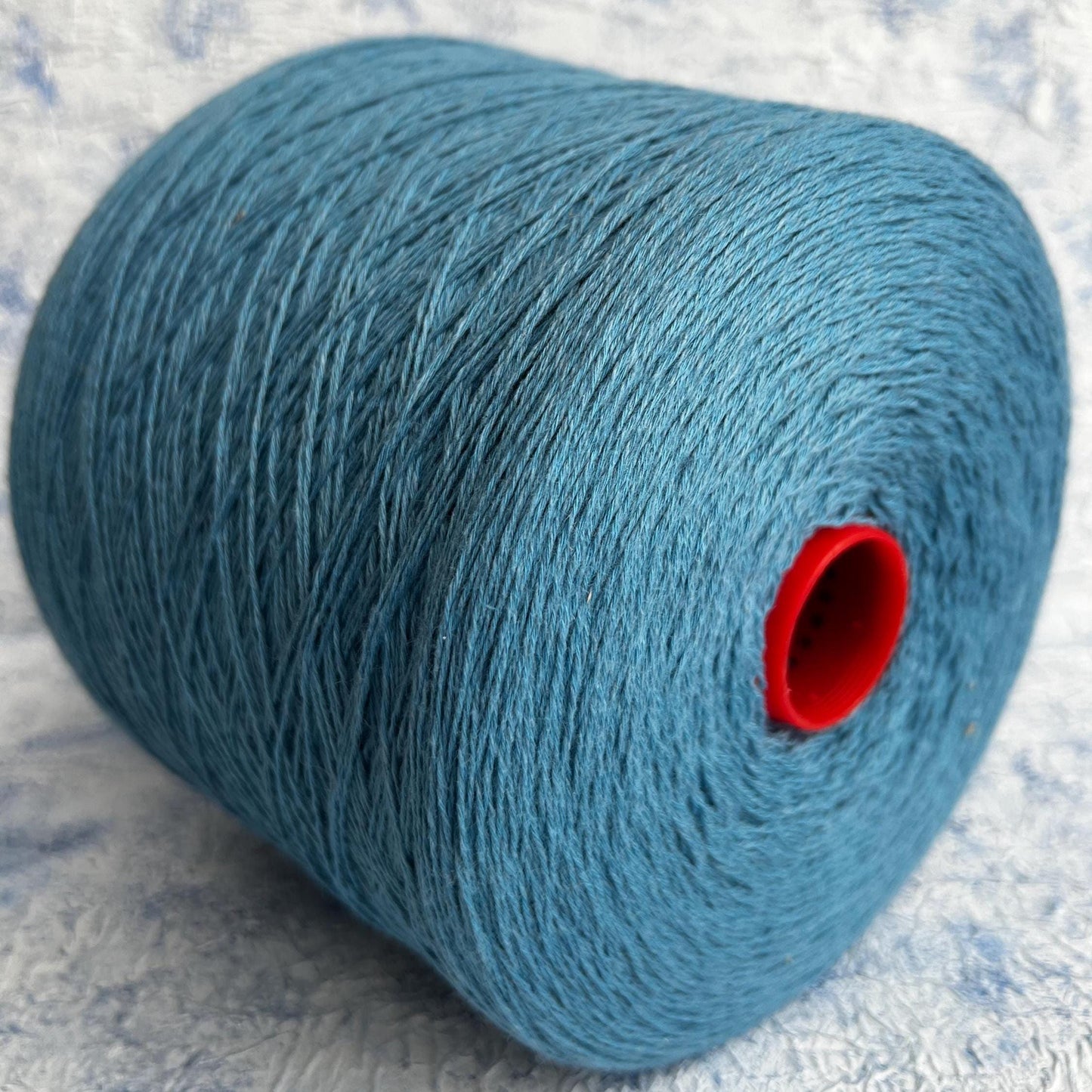 Cashmere 47% & Cotton 53% yarn,Todd&Duncan Safari. Color Blue.Per 100 gr