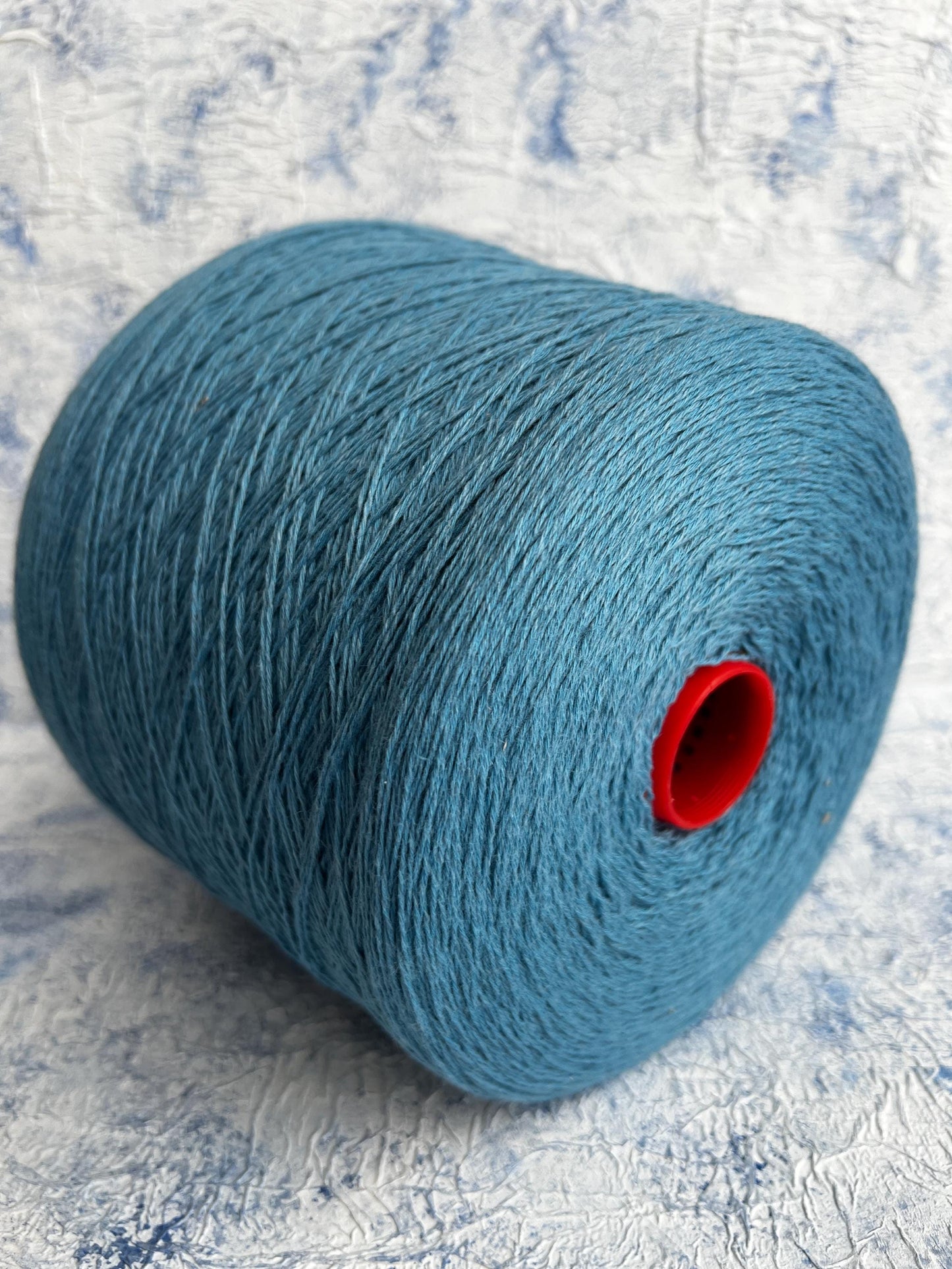 Cashmere 47% & Cotton 53% yarn,Todd&Duncan Safari. Color Blue.Per 100 gr