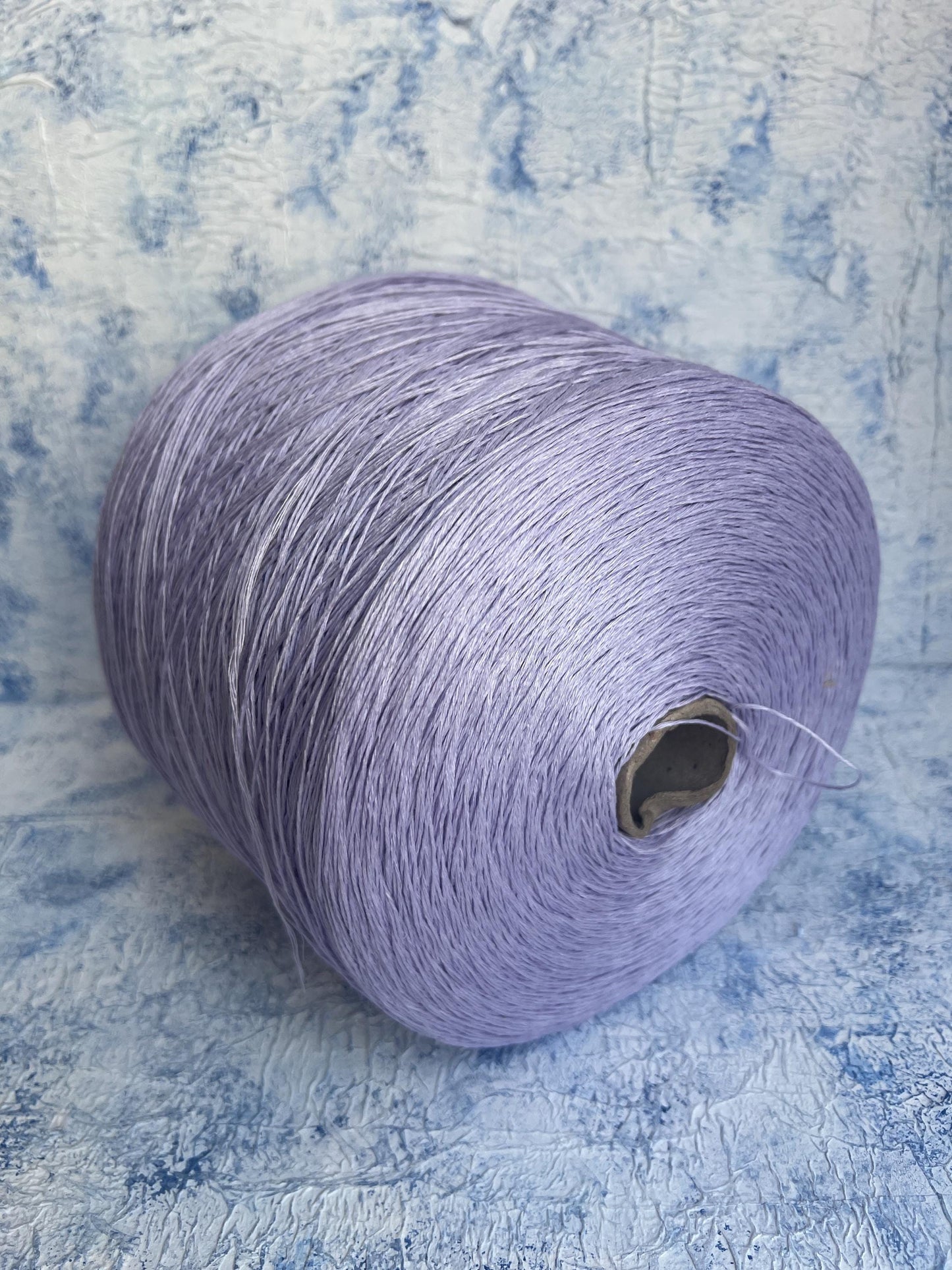100% Linen yarn on cone. Linen Italian Yarn for Knitting. Color: Lavender. Per 100 gr