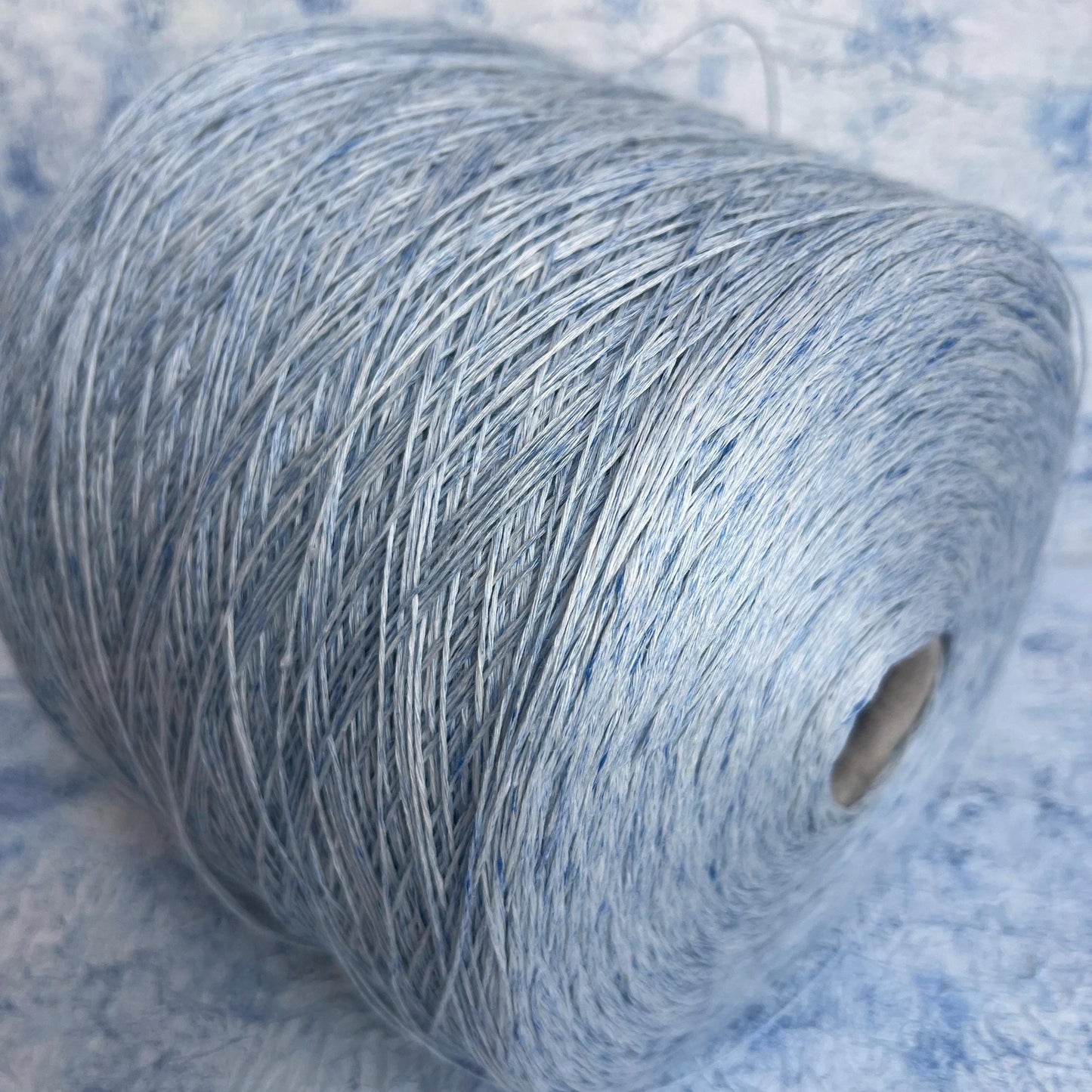 100% Linen yarn. Linen Italian Yarn for Knitting. Color: Sky Blue. Per 100 gr