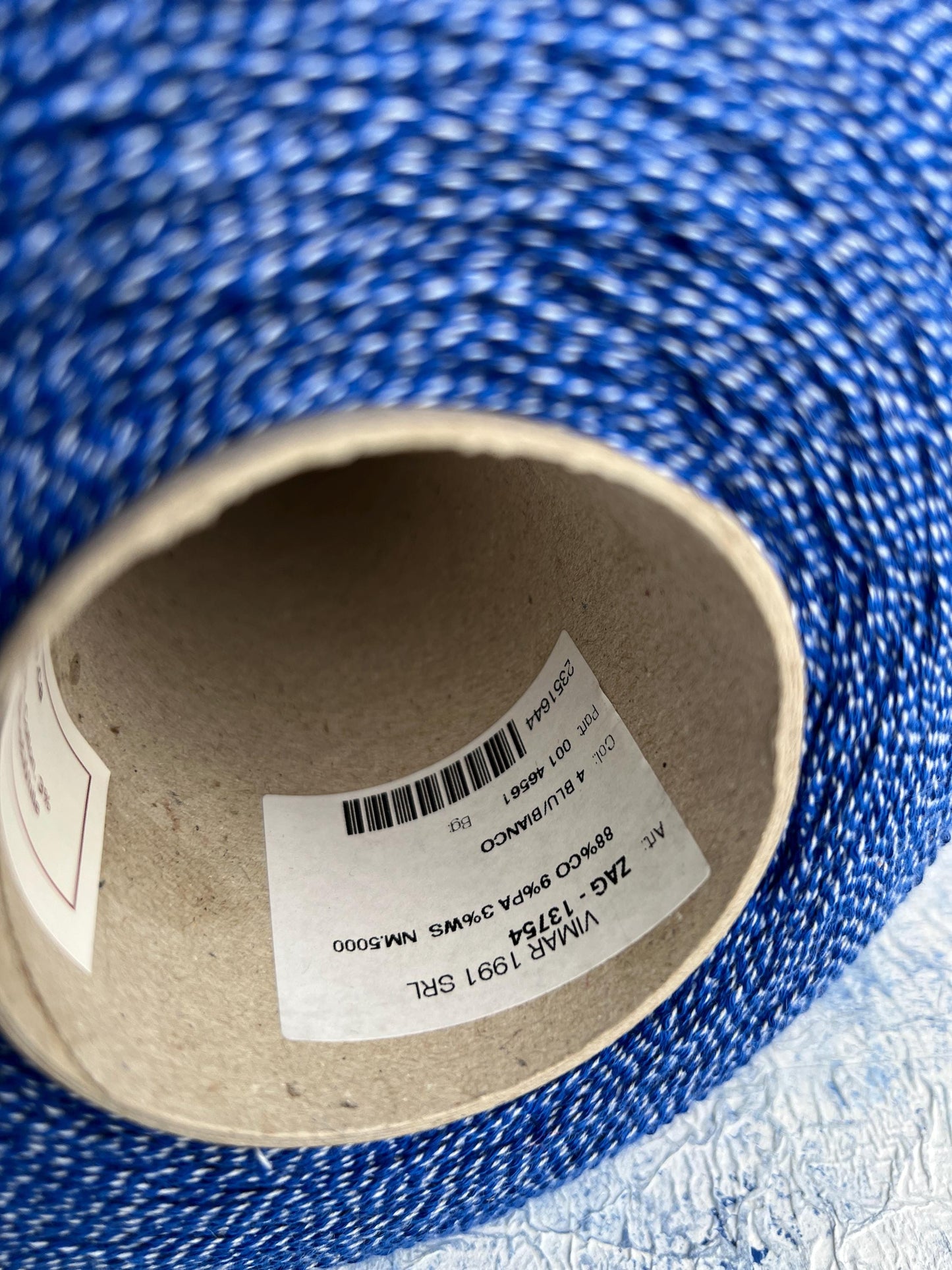 Cotton Chanel. 88% Cotton yarn, 3% Cashmere, 9% PA. Blue .Per 100 gr