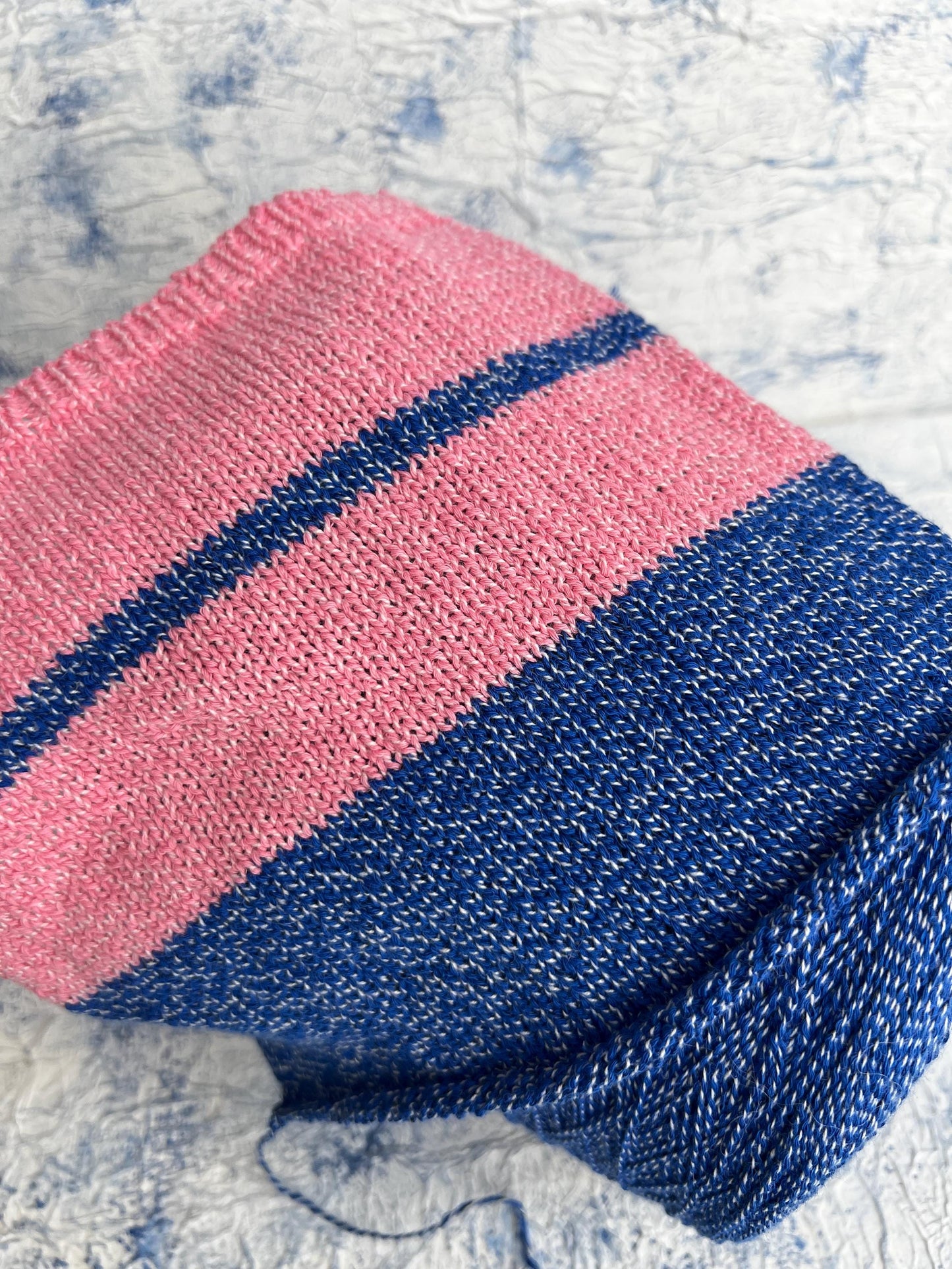 Cotton Chanel. 88% Cotton yarn, 3% Cashmere, 9% PA. Blue .Per 100 gr
