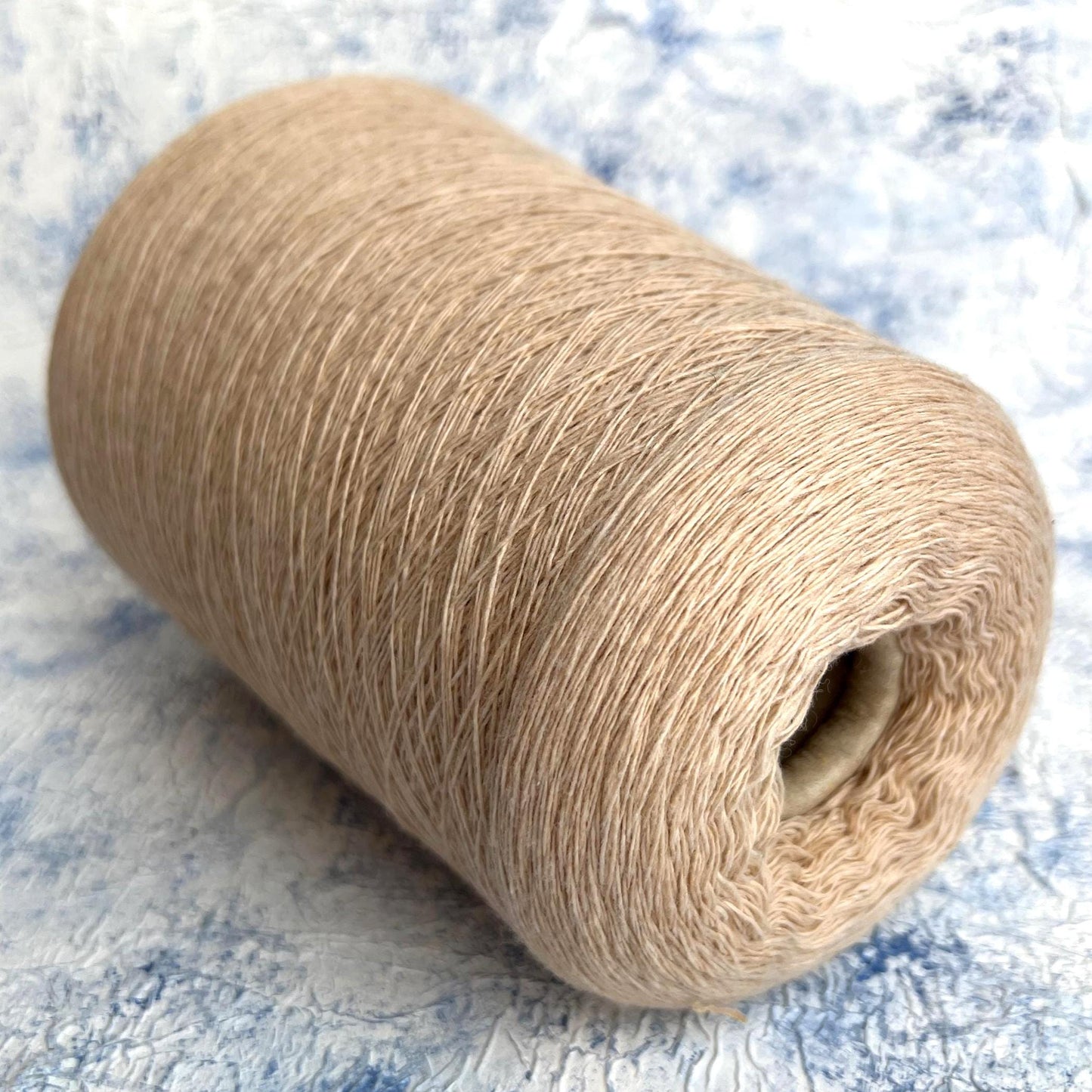 Merino yarn 100%,New Geelong, ZEGNA BARUFFA, Color Beige. Per 100 gr
