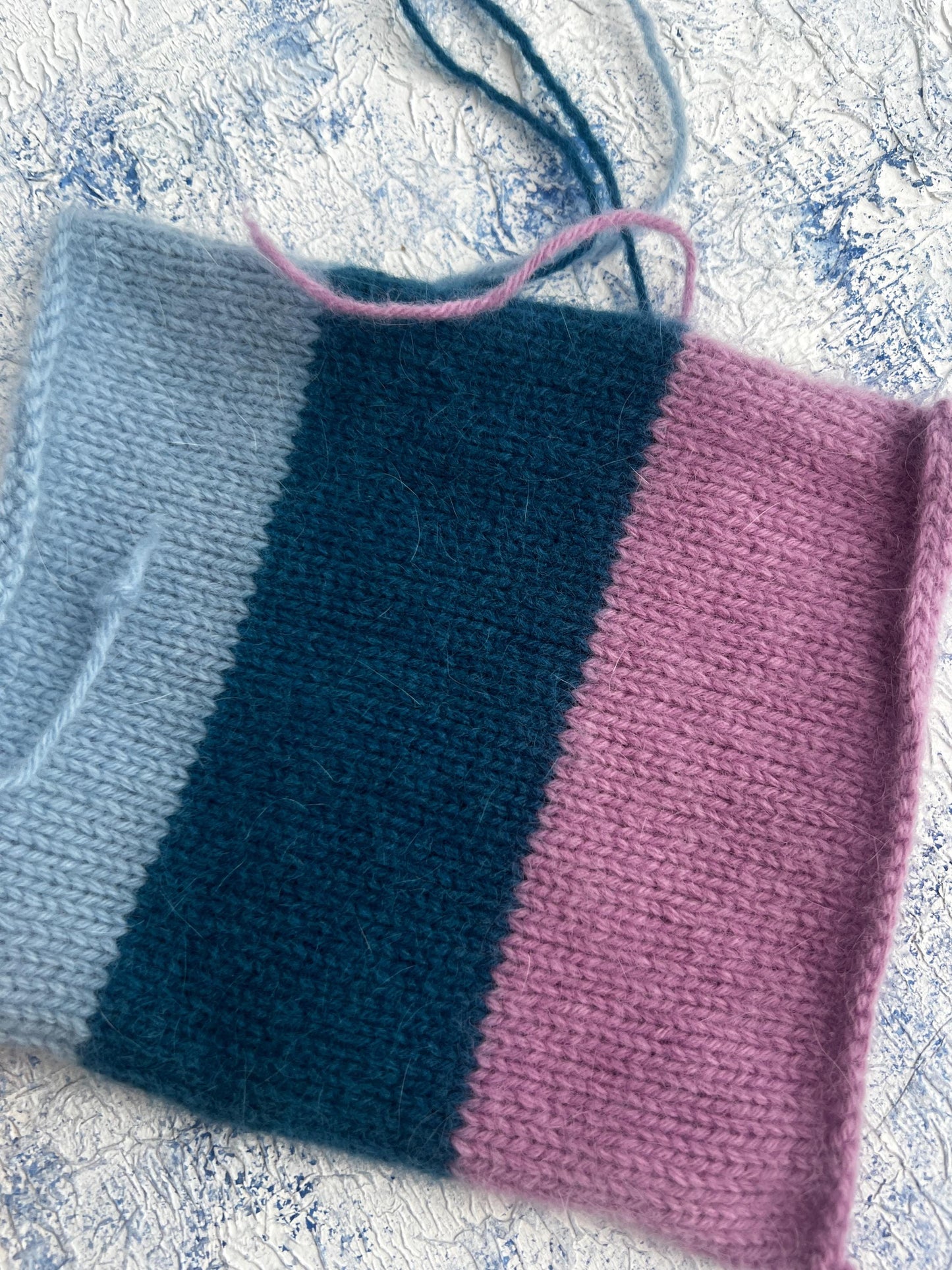 Merino yarn 55%, Angora yarn 35%, 10% PA. ZEGNA BARUFFA, Purple. Per 100 gr