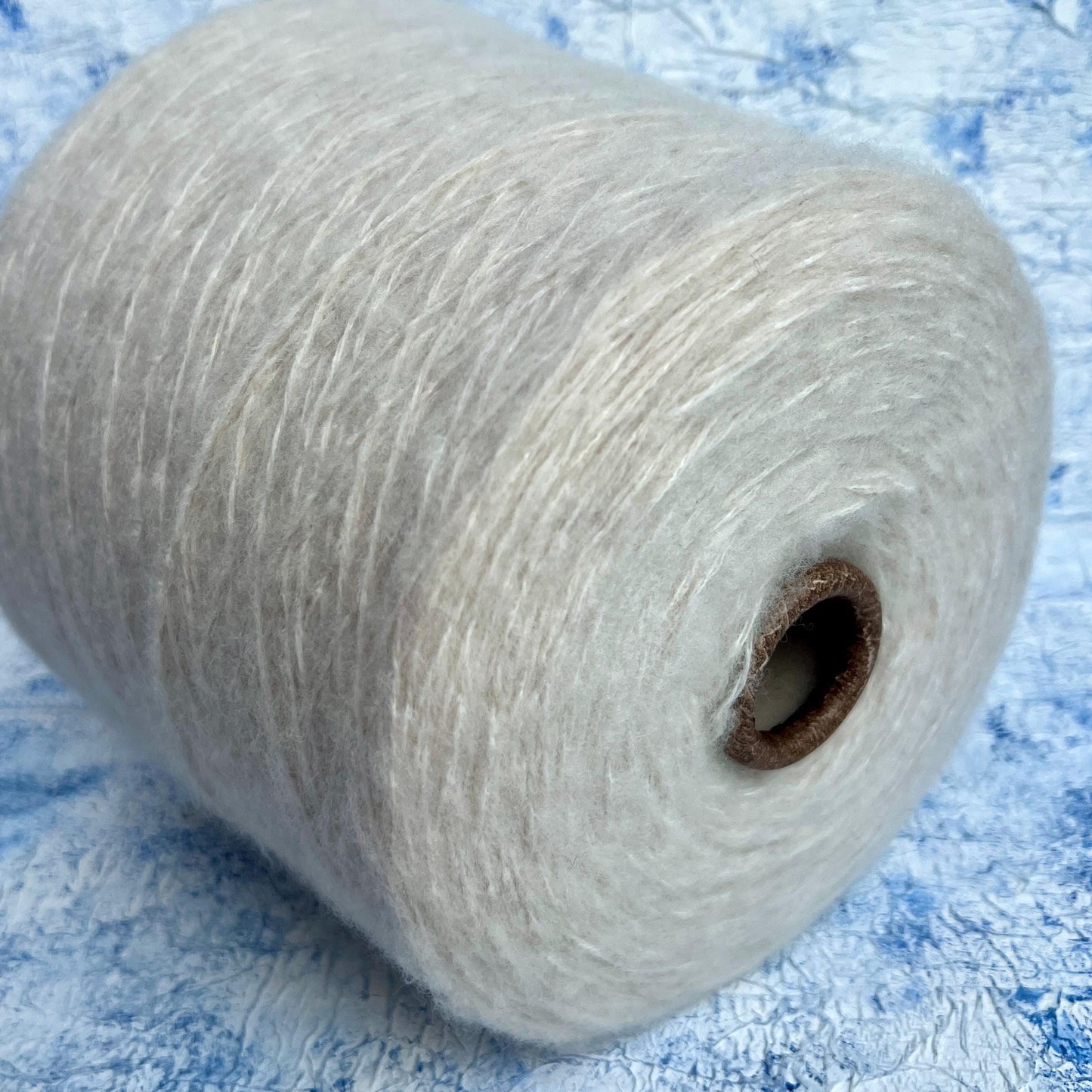 Merino yarn 90%&PA 10%. ZEGNA BARUFFA HUNTER, White. Per 100 gr