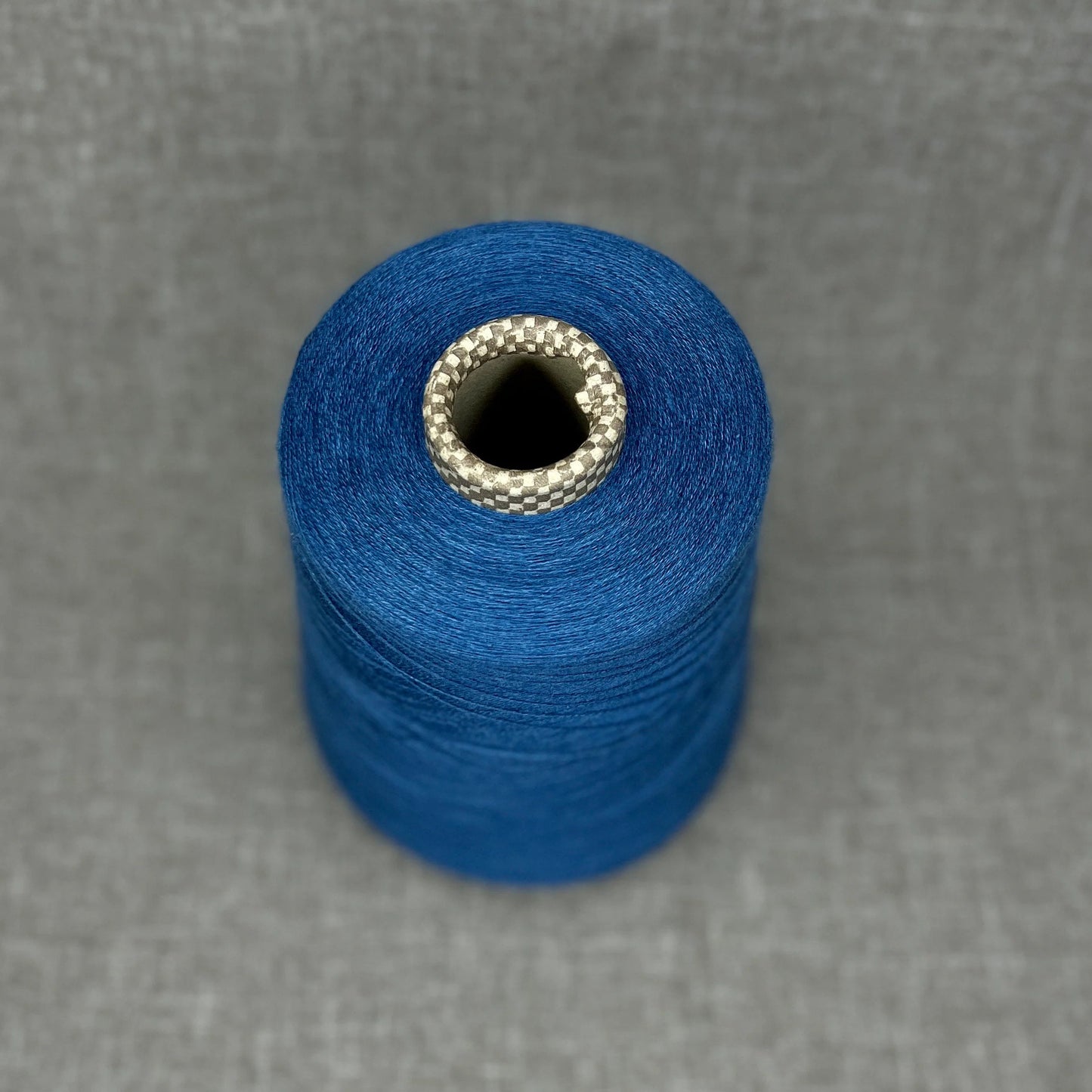 Cashmere yarn 70%, Seta yarn 30%, Cariaggi Jaipur yarn, art: PPKA017, colore Blue. Fiber: 70% cashmere yarn 30% Silk yarn. Yarn Colour: Blue. This is a very soft pure cashmere yarn. You can purchase this yarn at our yarn store in Canada.