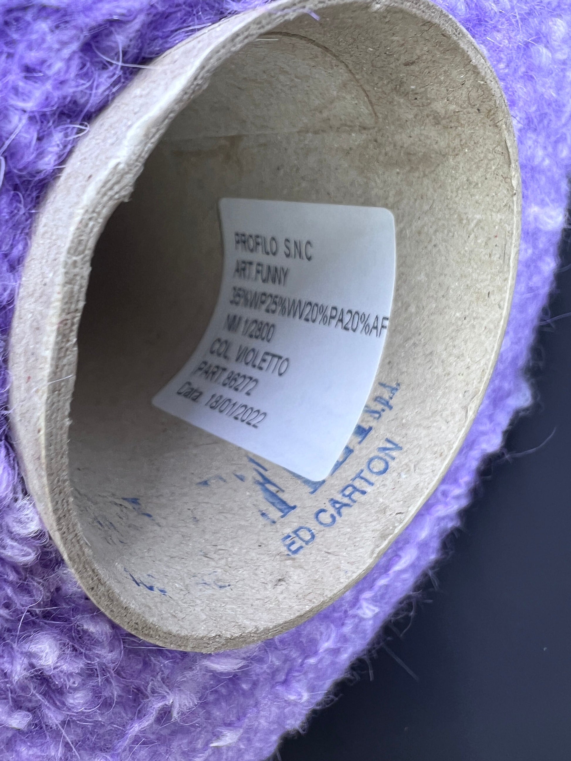 Alpaca blend Profilo s.n.c. art. FUNNY. Fiber: 35% Alpaca yarn 25% Merino wool yarn.  The yarn will be perfect for weaving and knitting but can also be used for crocheting. You can buy this beautiful yarn in our yarn store in Canada