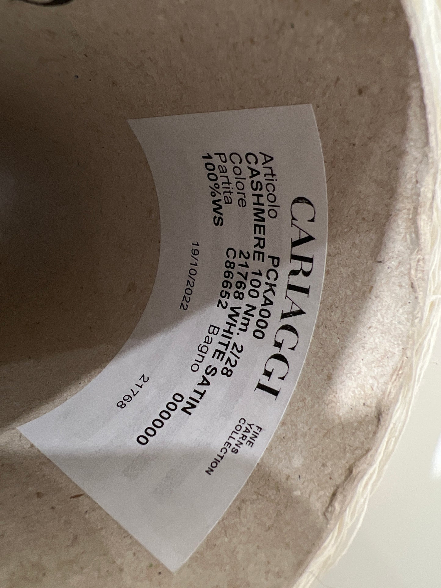 Cashmere 100%, Nm 2/28, Cariaggi, White Satin, per 100 gr. Italian Fine Yarn, yarn on cone, Hand Knitting, Machine Knitting, Cone Yarn